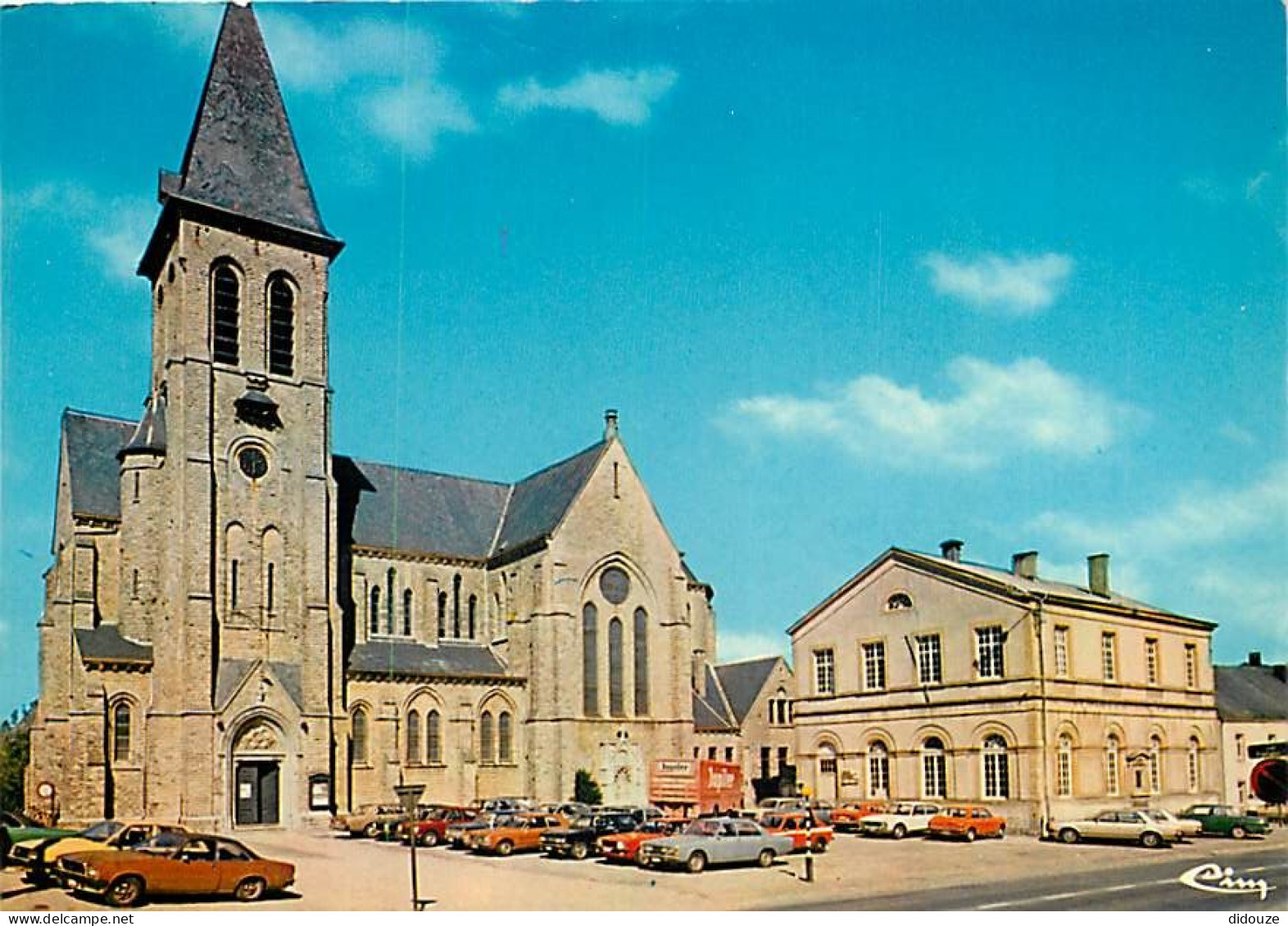 Belgique - Etalle Sur Semois - L'Eglise - Automobiles - Carte Neuve - CPM - Voir Scans Recto-Verso - Etalle