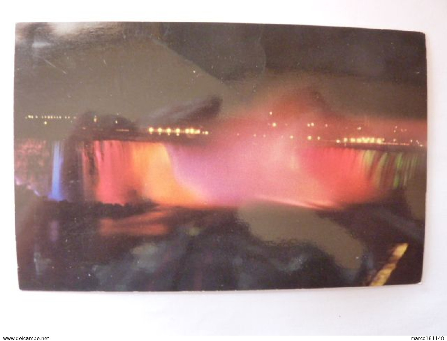 Illuminated Niagara Falls - Canada - Chutes Du Niagara