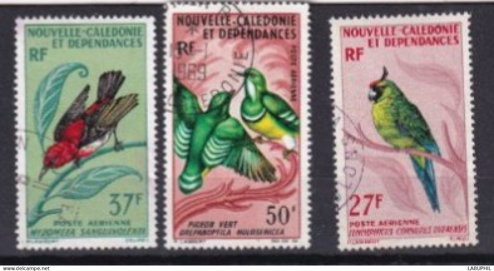 NOUVELLE CALEDONIE Dispersion D'une Collection Oblitéré Used  1966 Oiseaux - Gebraucht