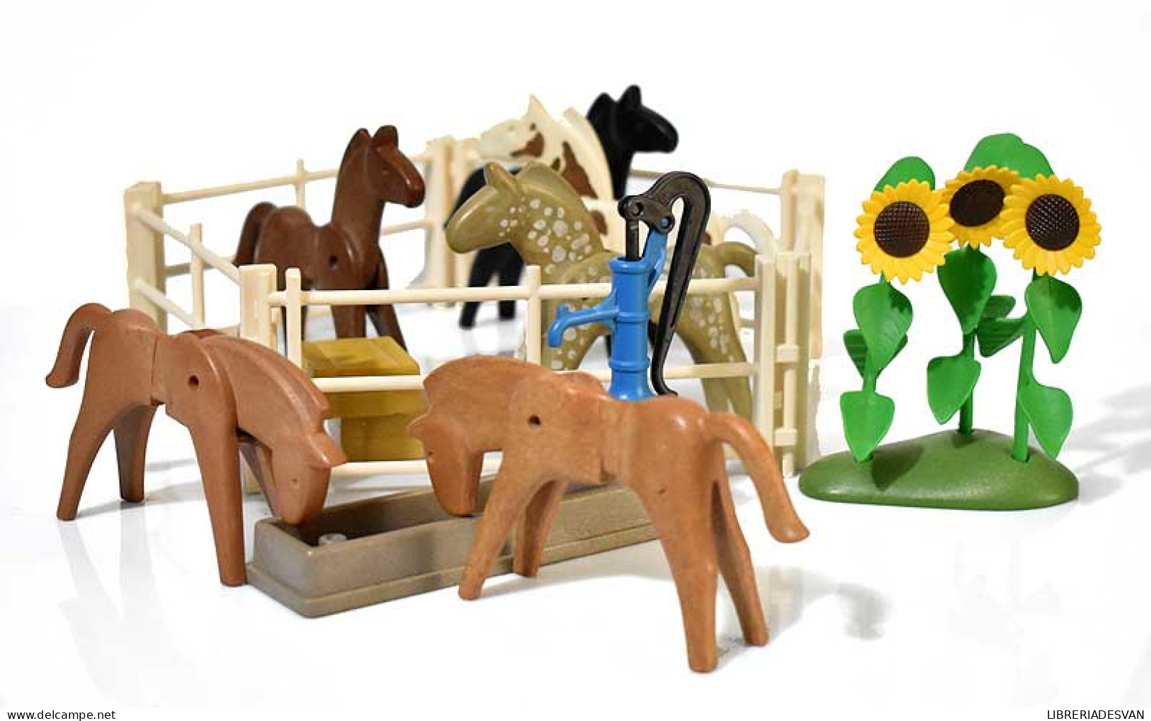 Playmobil. Abrevadero Con Caballos - Playmobil