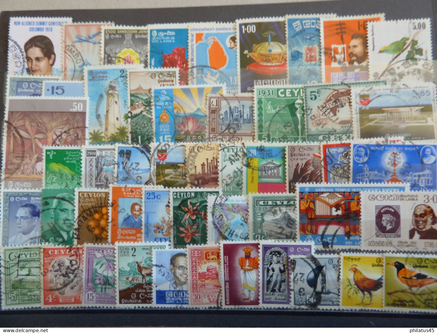 CEYLAN/SRI LANKA LOT DE 50 TIMBRES TOUS DIFFERENTS TB - Sri Lanka (Ceylon) (1948-...)