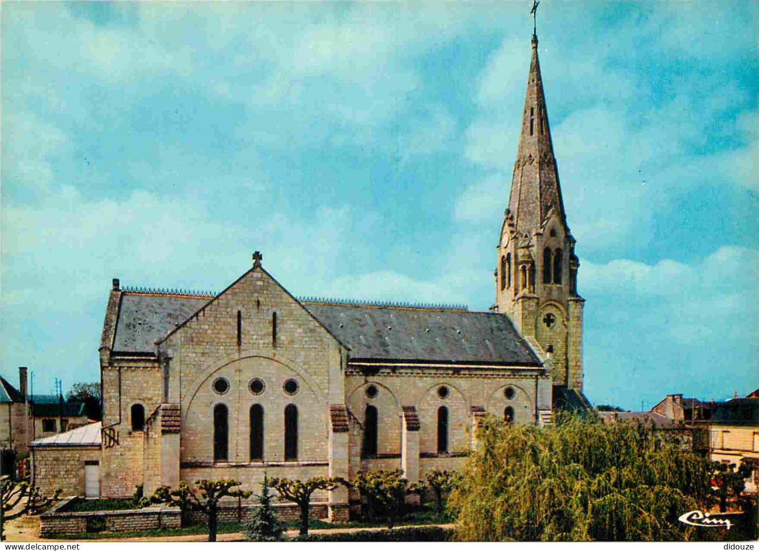 86 - Les Trois Moutiers - Eglise Saint Hilaire - CPM - Voir Scans Recto-Verso - Les Trois Moutiers