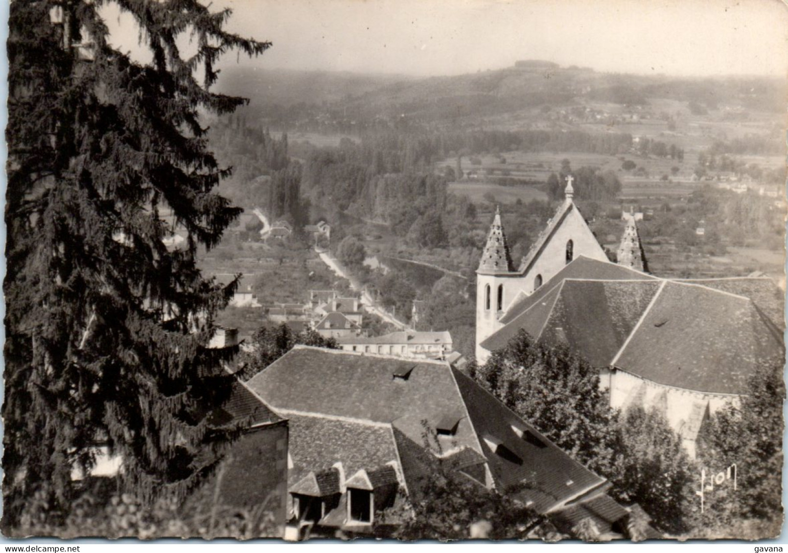 24 TERRASSON - Vue Sur La Vallée De La Vézère - Terrasson-la-Villedieu