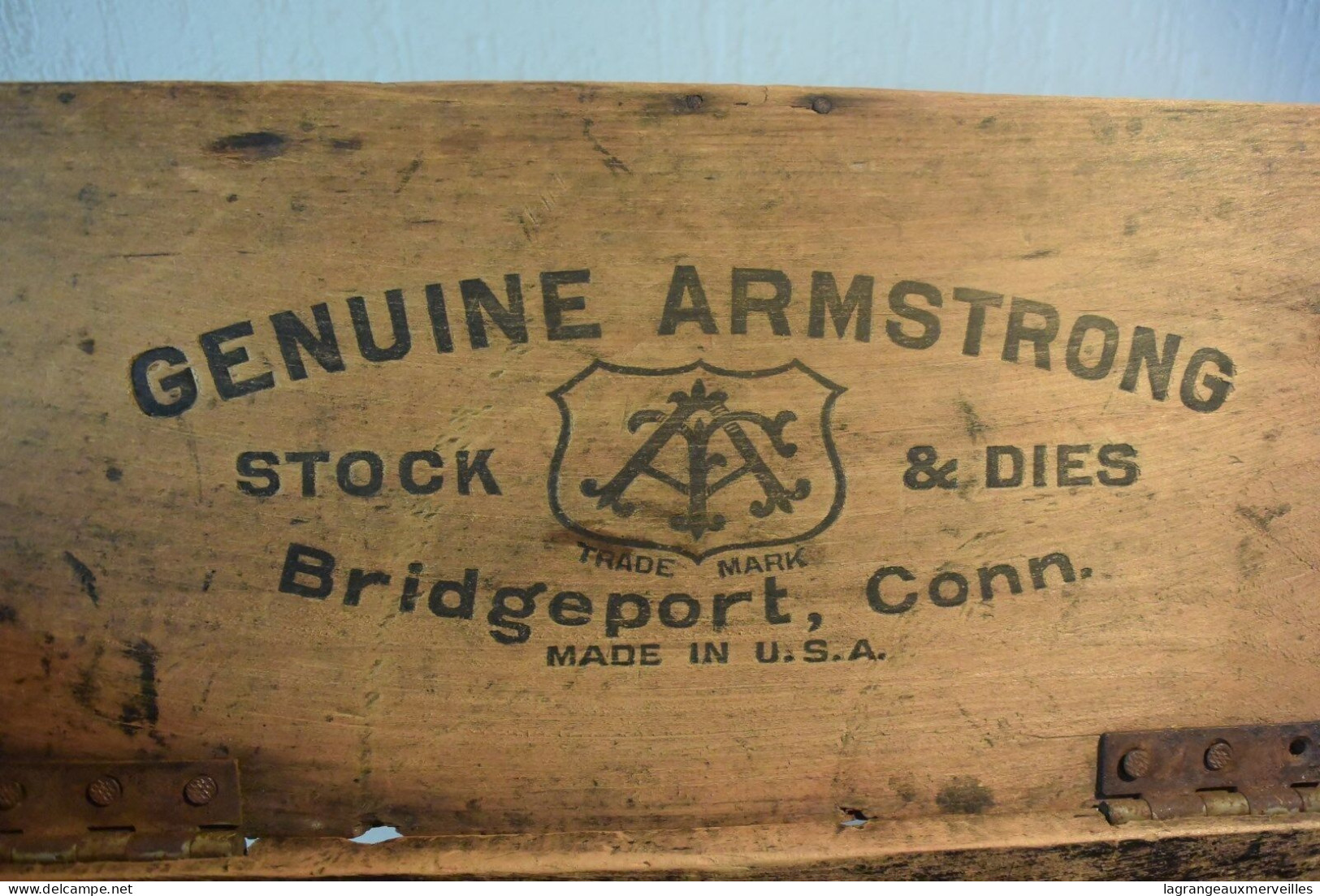 C75 Très Ancienne Boite En Bois GENUINE ARMSTRONG USA - Boîtes