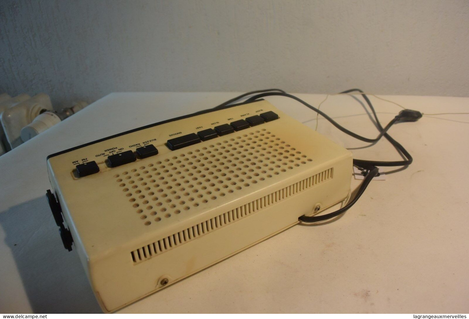 C76 Ancien Appareil Radio Réveil Roberts Electronic - Appareils