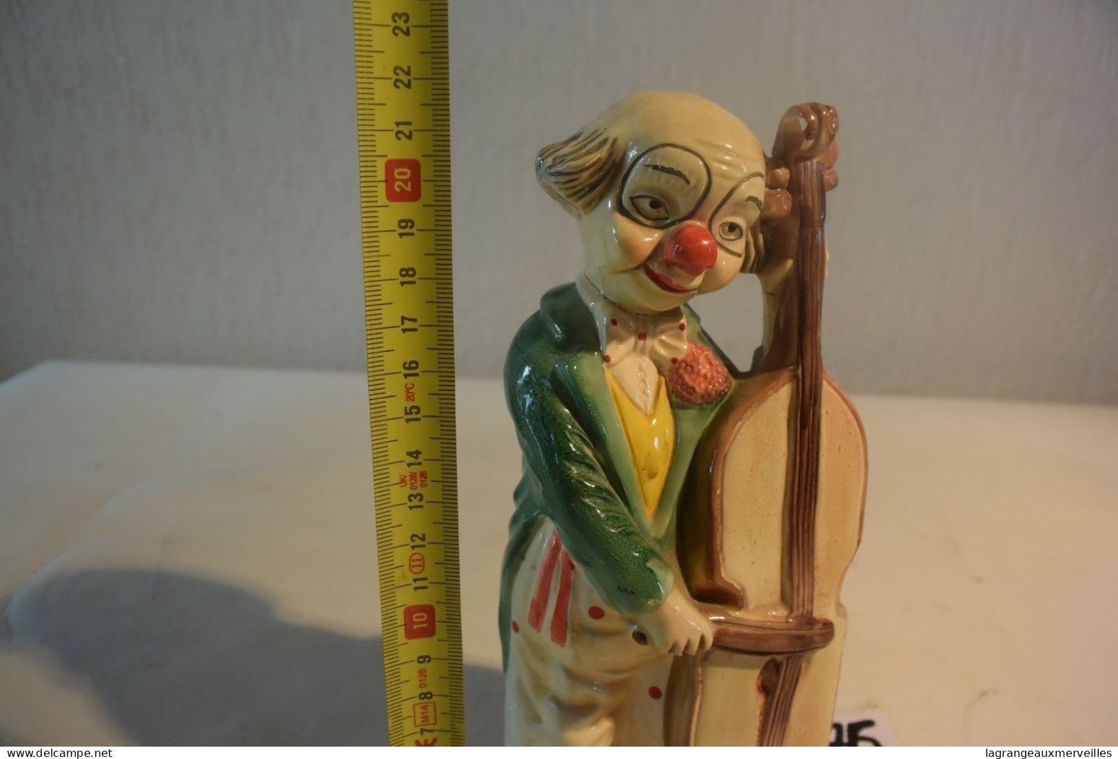 C76 Posture De Clown Magicien - Personnages