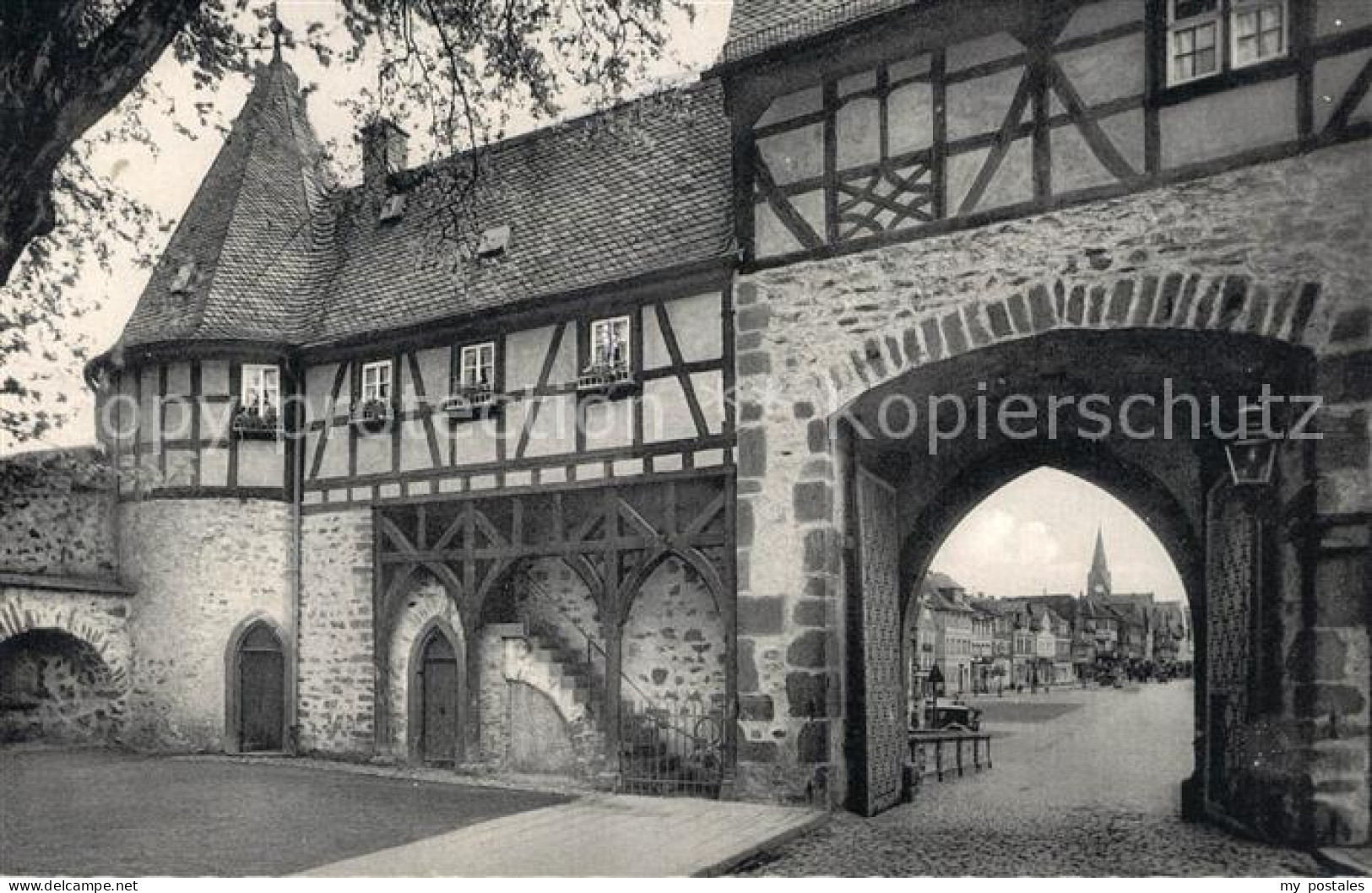 73225571 Friedberg Hessen Burgtor Mit Blick In Die Kaiserstrasse Friedberg Hesse - Friedberg