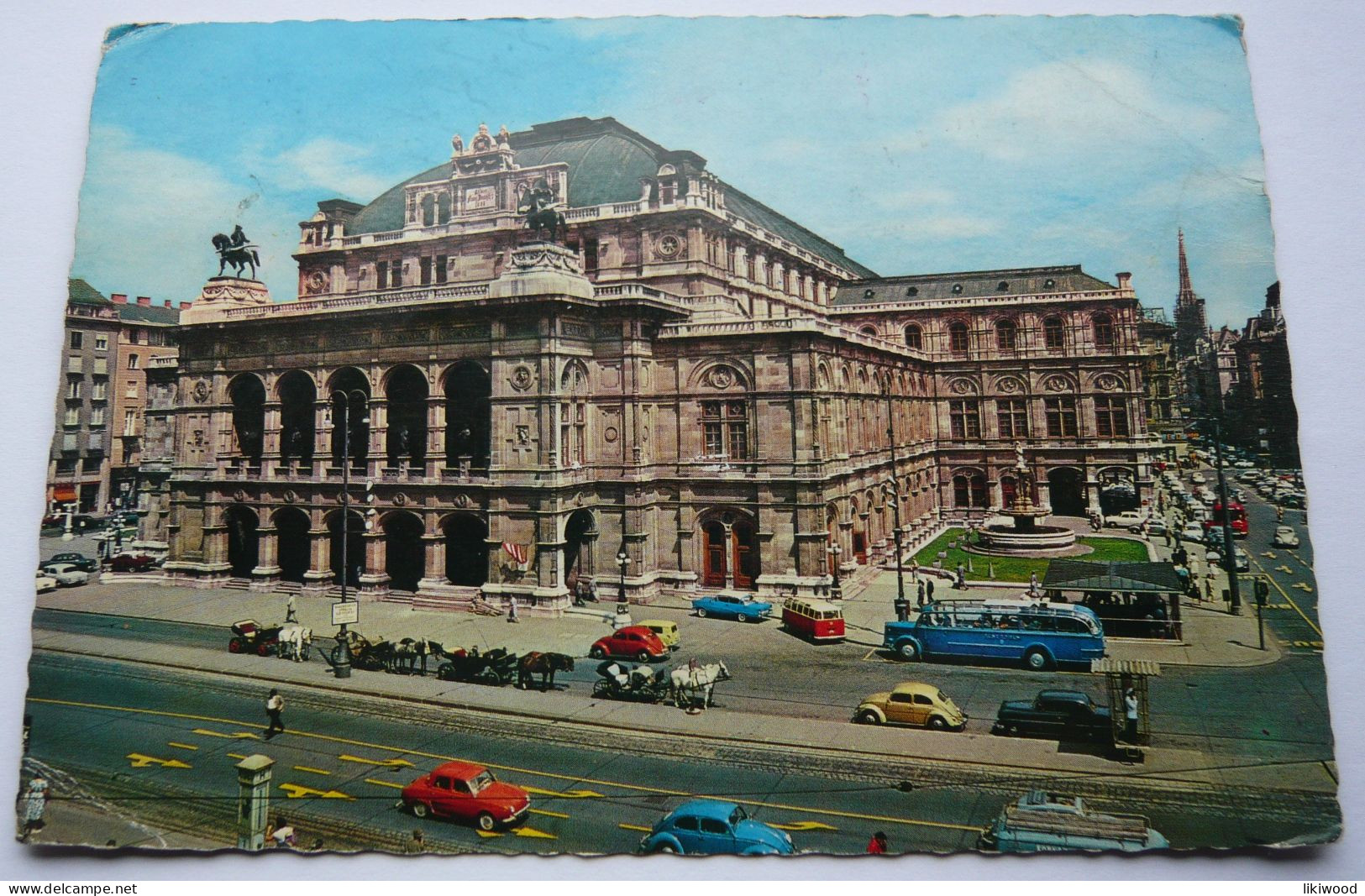 Wien, Vienna - Staatsoper, The Opera House - Ringstrasse