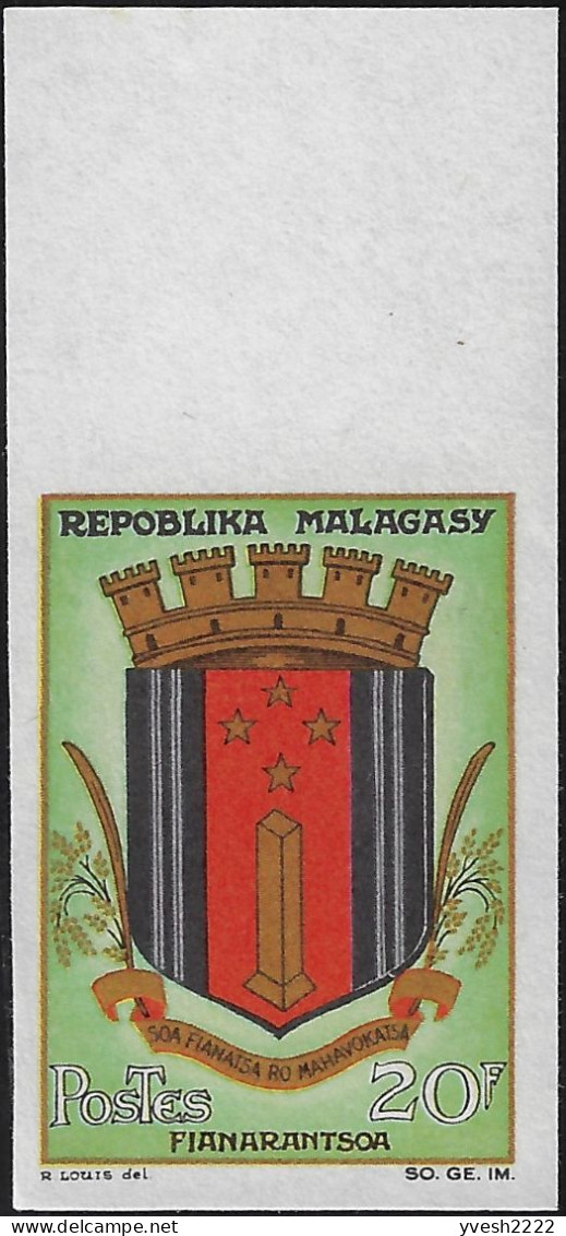 Madagascar 1963 à 1966 et 1972 Y&T 388 à 392A et 496 à 497 non dentelés. Blasons, armoiries des villes