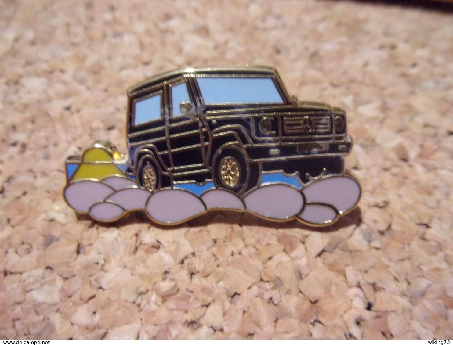 Pin's Mercedes-Benz Classe G - Voiture - 4x4 - Tout Terrain - Luxe - Allemagne - Mercedes