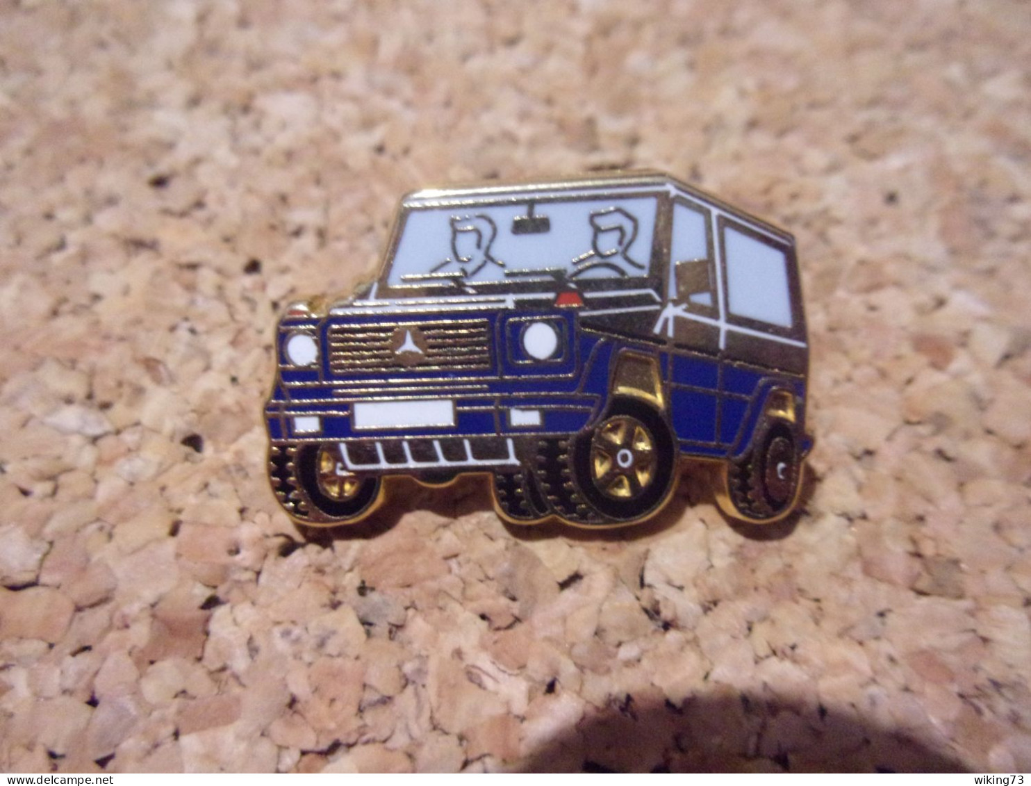 Pin's Mercedes-Benz Classe G - Voiture - 4x4 - Tout Terrain - Luxe - Allemagne - Mercedes