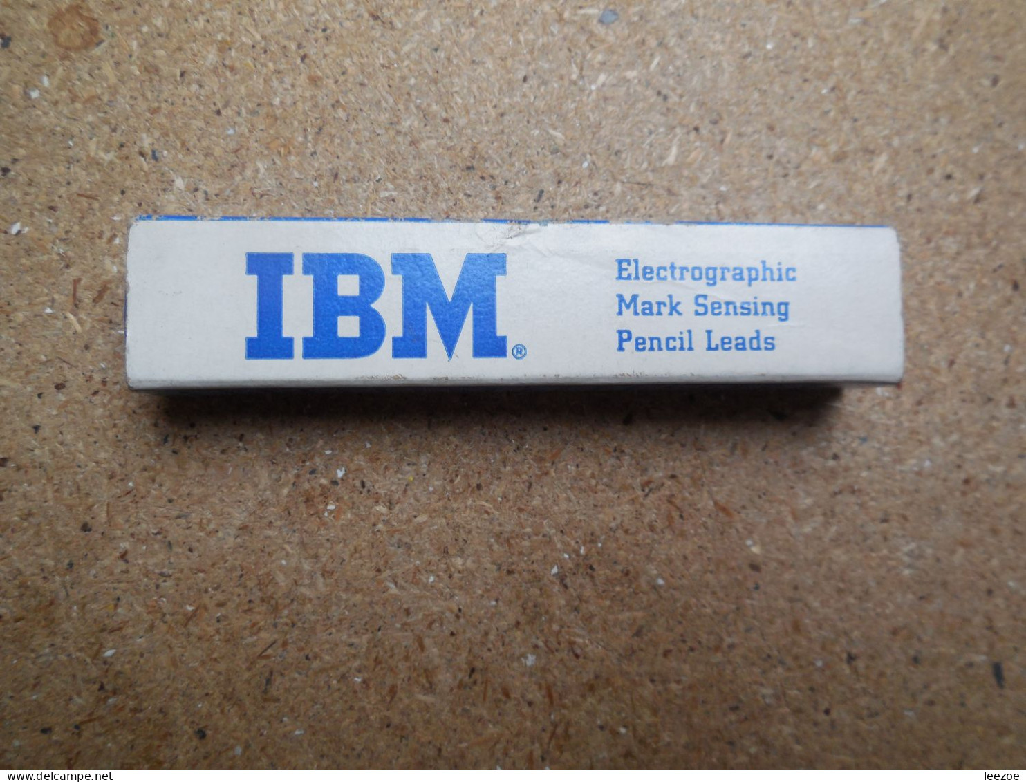 MINE CRAYONS IBM ELECTROGRAPHIC MARK SENSING PENCIL LEADS, Mines Crayon électrographique......N5 - Schrijfgerief