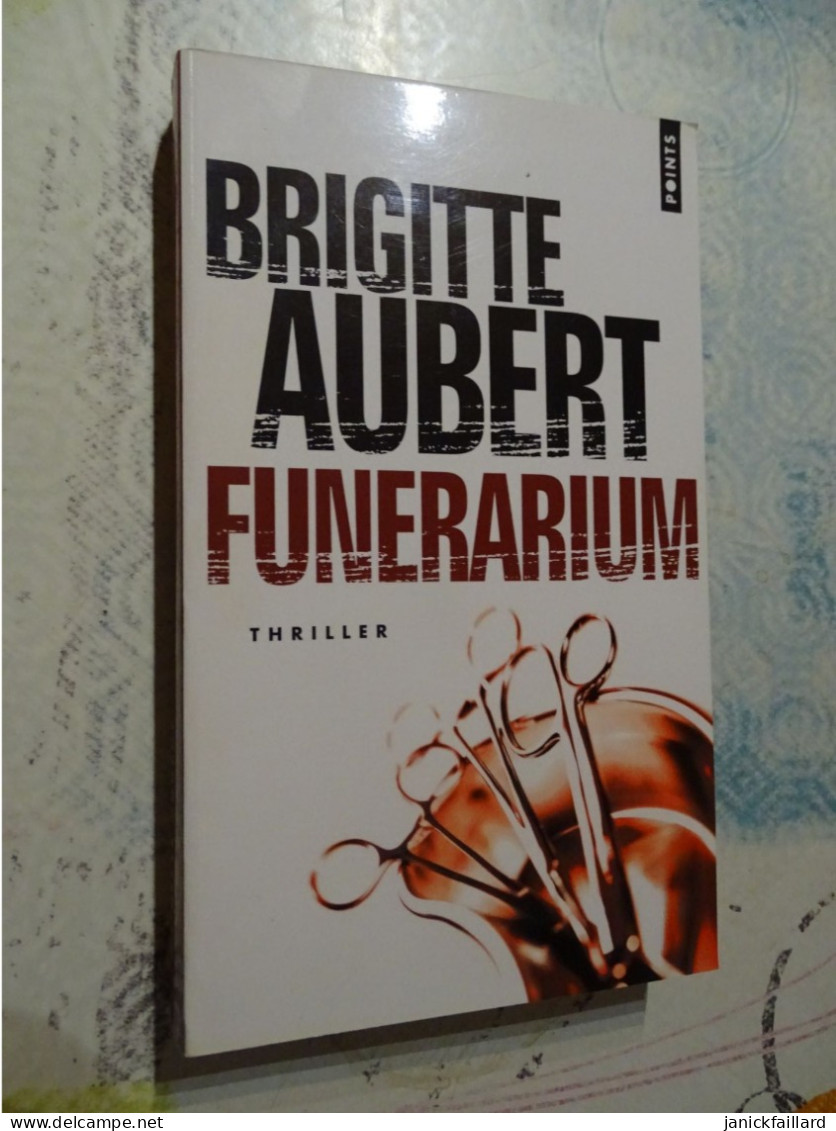 Roman - Funerarium - Brigitte Aubert  Thriller - Le Masque