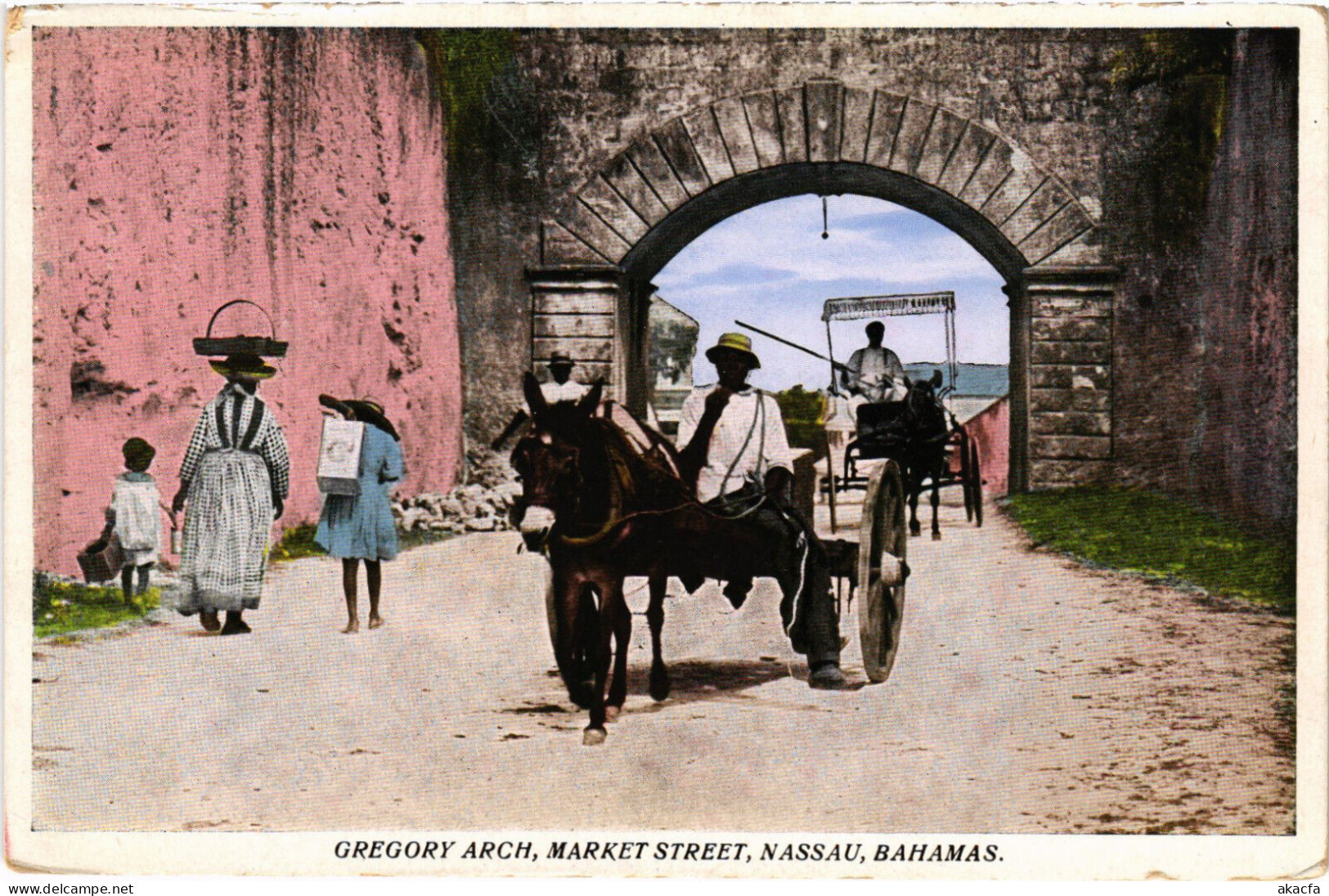 PC BAHAMAS CARIBBEAN NASSAU MARKET STREET GREGORY ARCH Vintage Postcard (b52229) - Bahamas