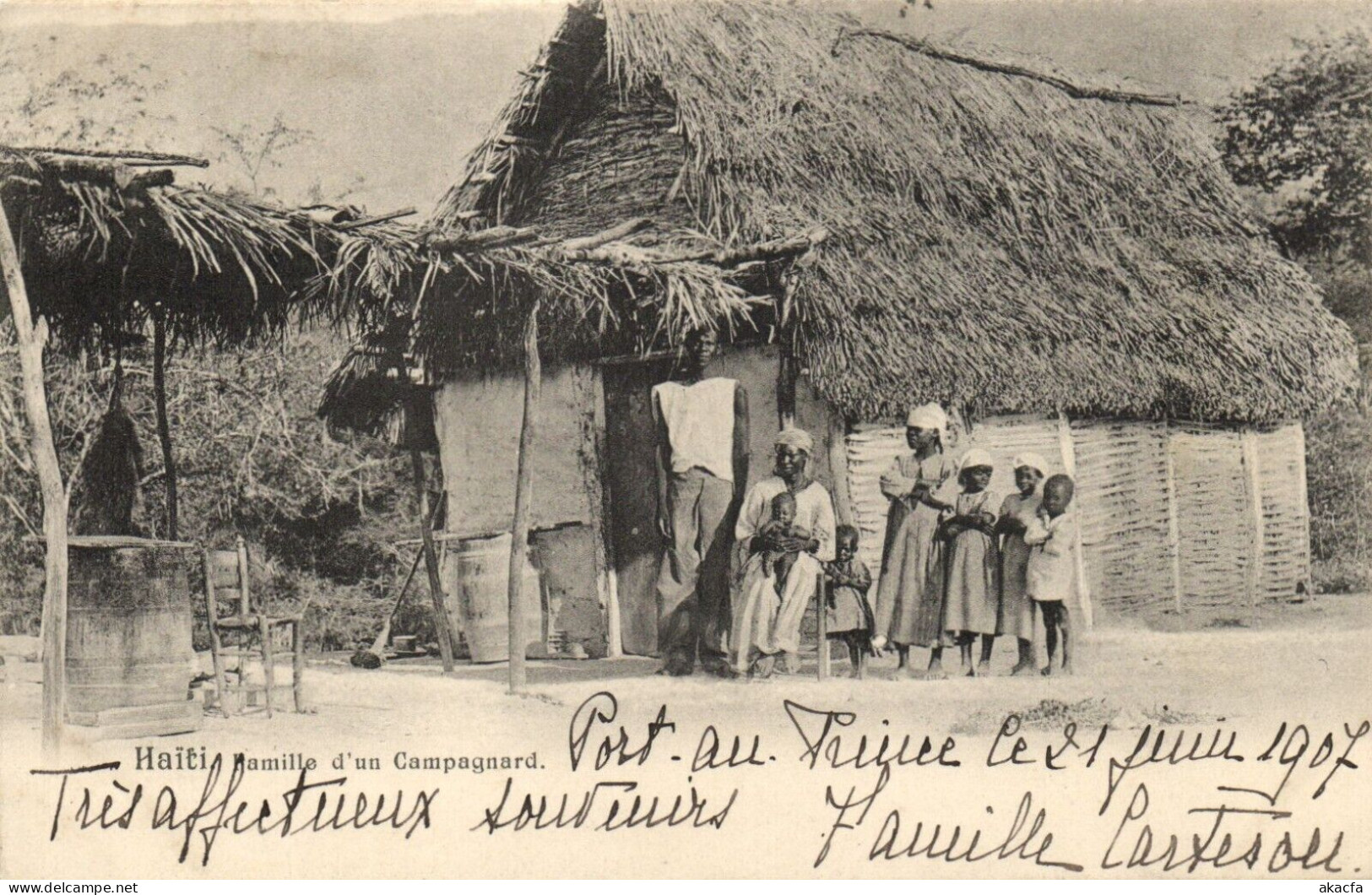 PC HAITI CARIBBEAN FAMILLE D'un CAMPAGNARD TYPES Vintage Postcard (b52098) - Haïti