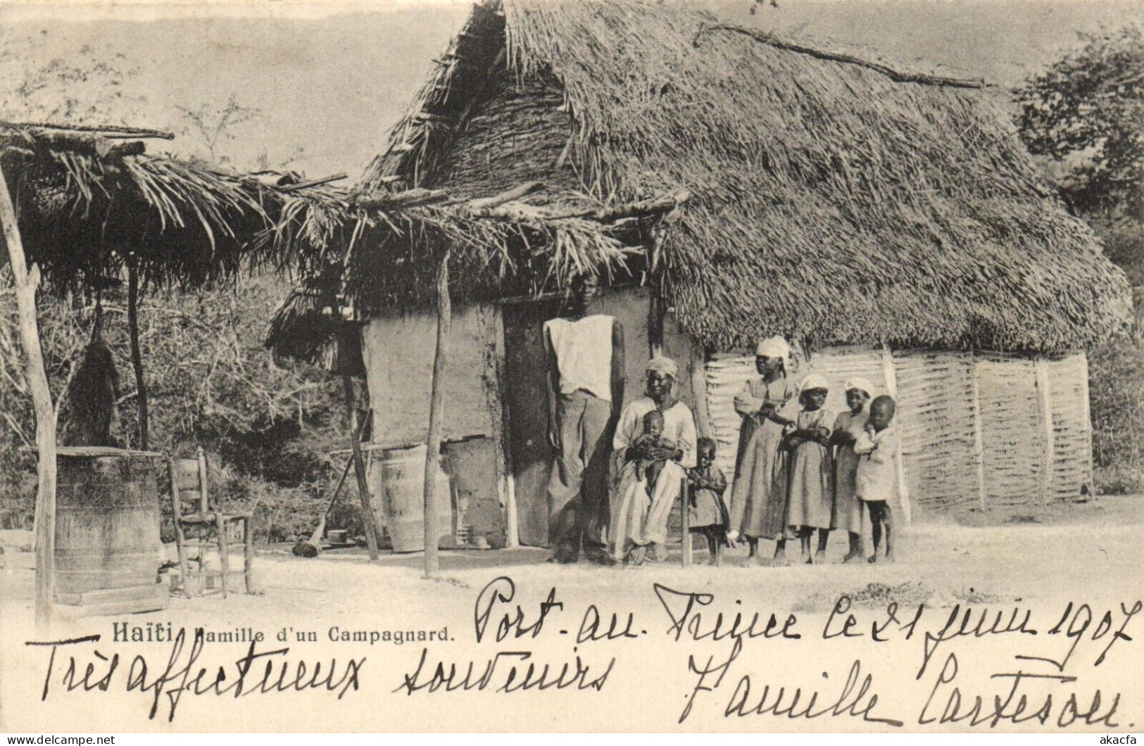 PC HAITI CARIBBEAN FAMILLE D'un CAMPAGNARD TYPES Vintage Postcard (b52098) - Haiti