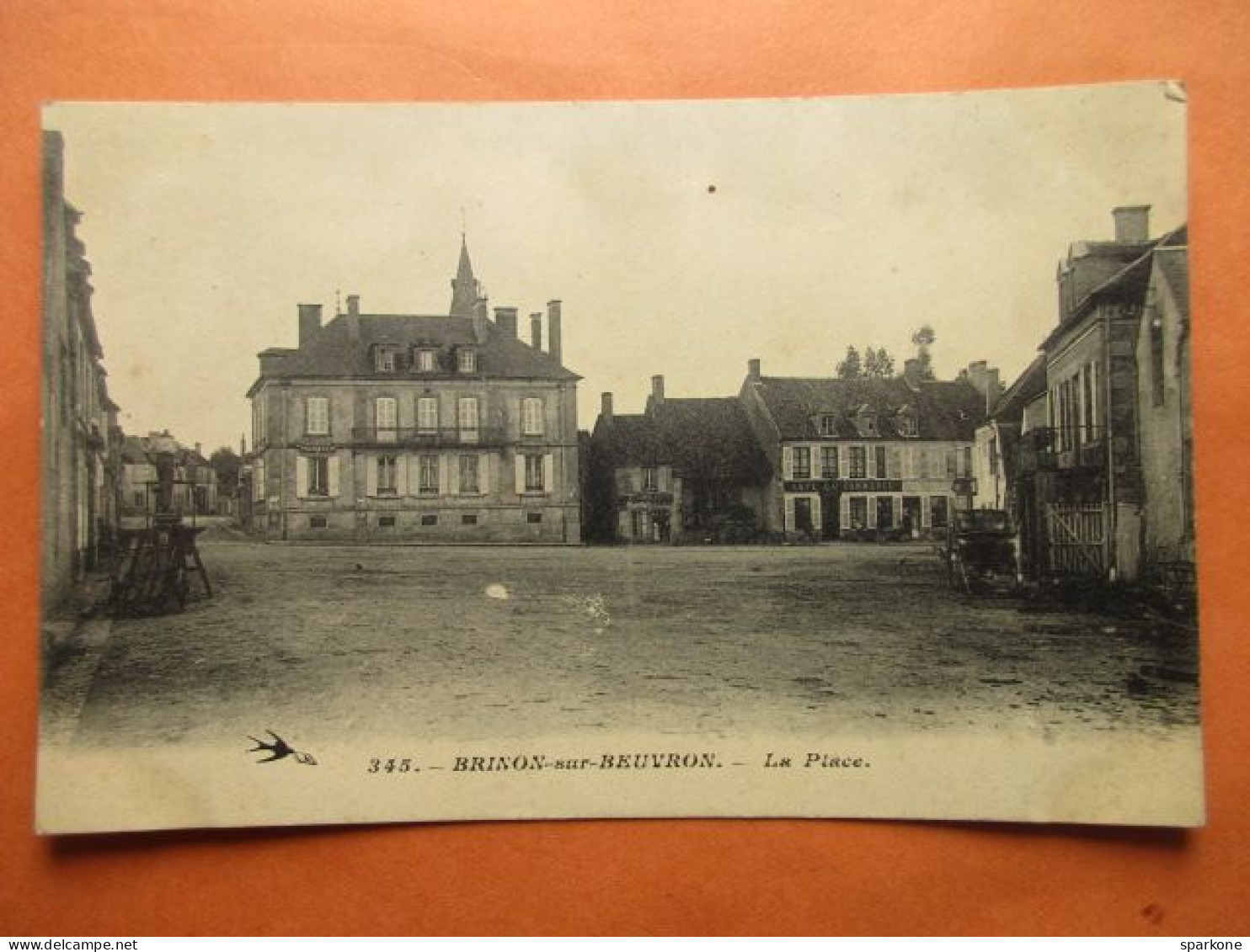 345 - Brinon Sur Beuvron - La Place - Brinon Sur Beuvron