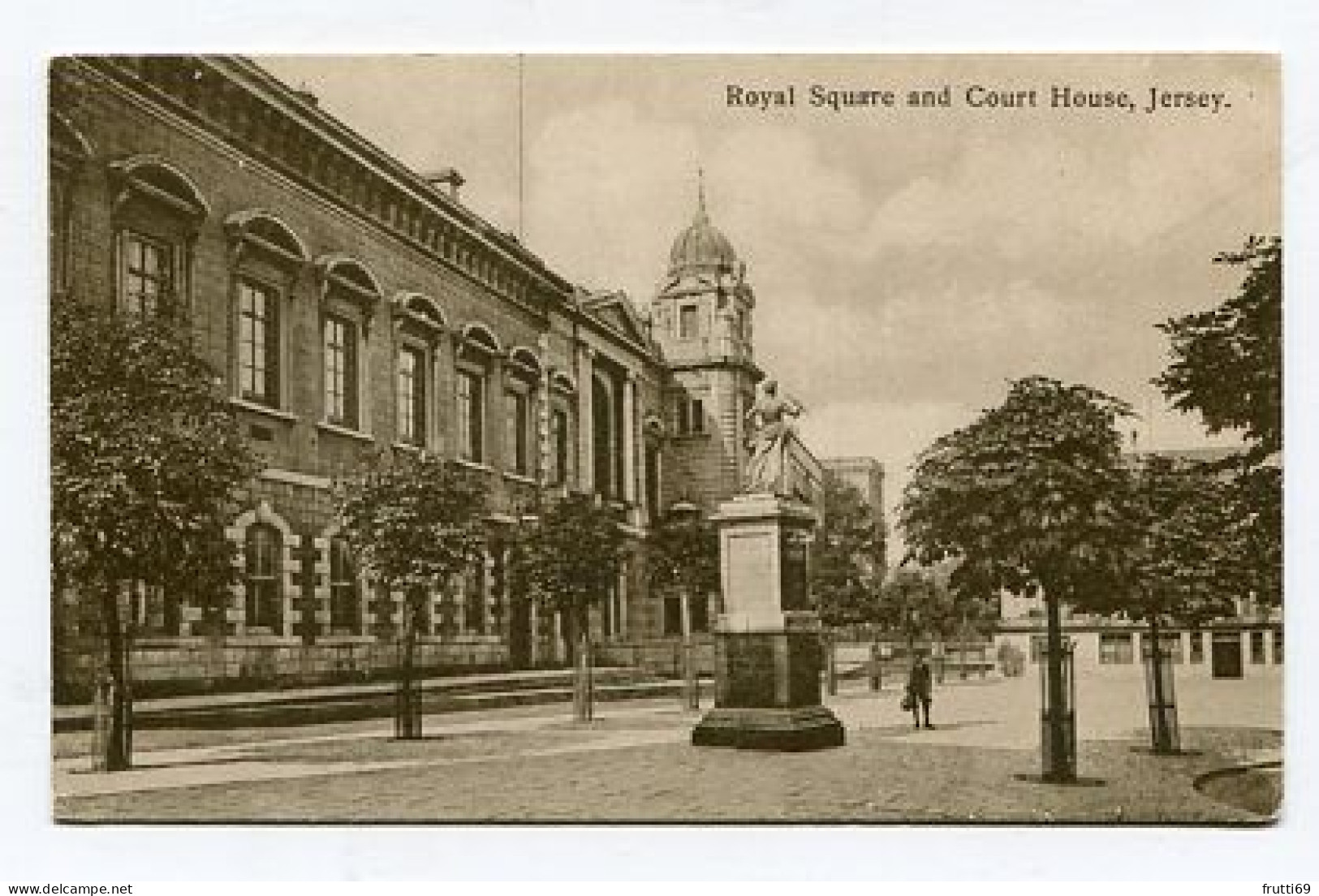 AK 207339 JERSEY - Royal Square And Court House - St. Helier