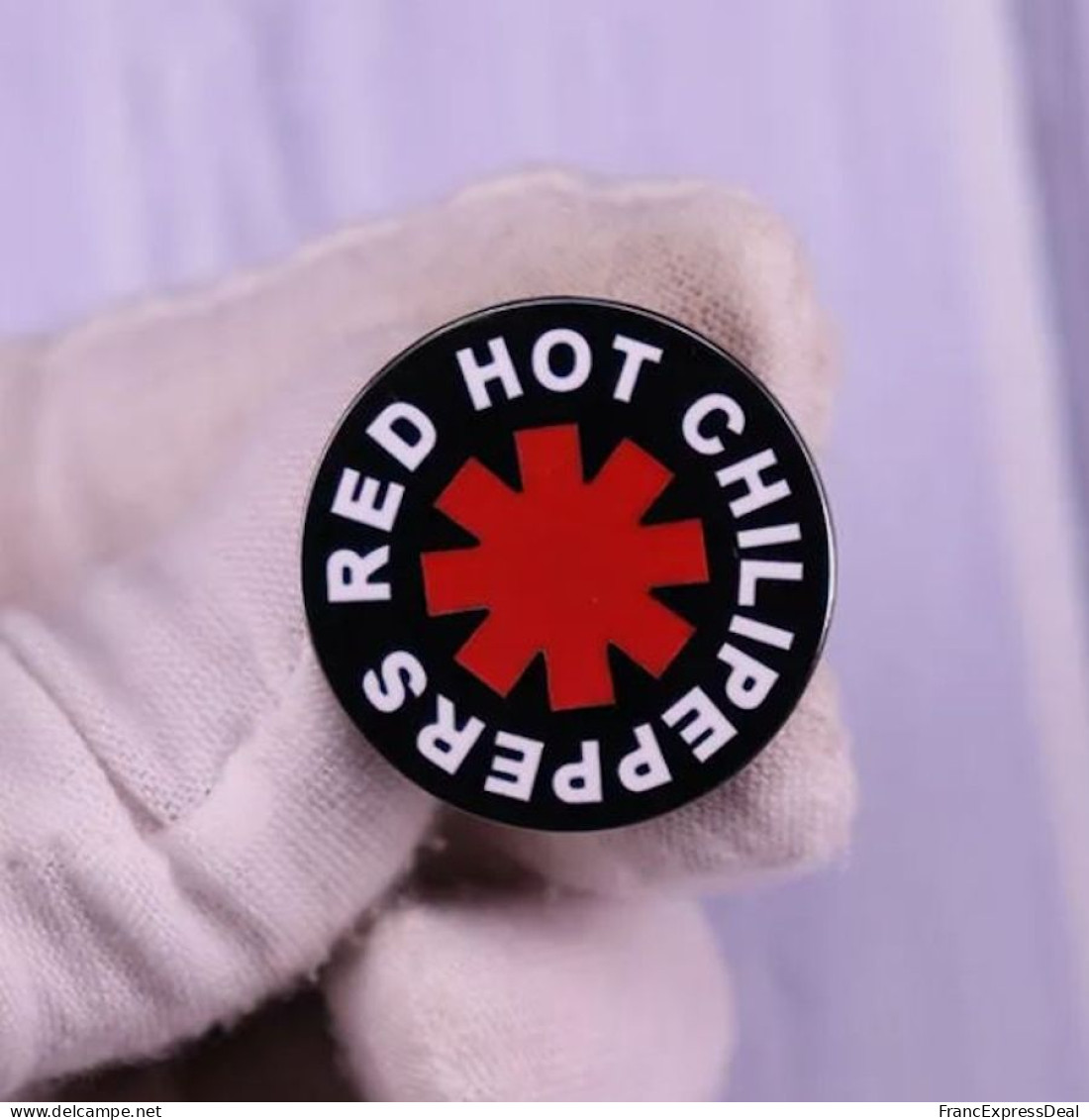 Pin's NEUF En Métal Pins - Red Hot Chili Peppers - Musique