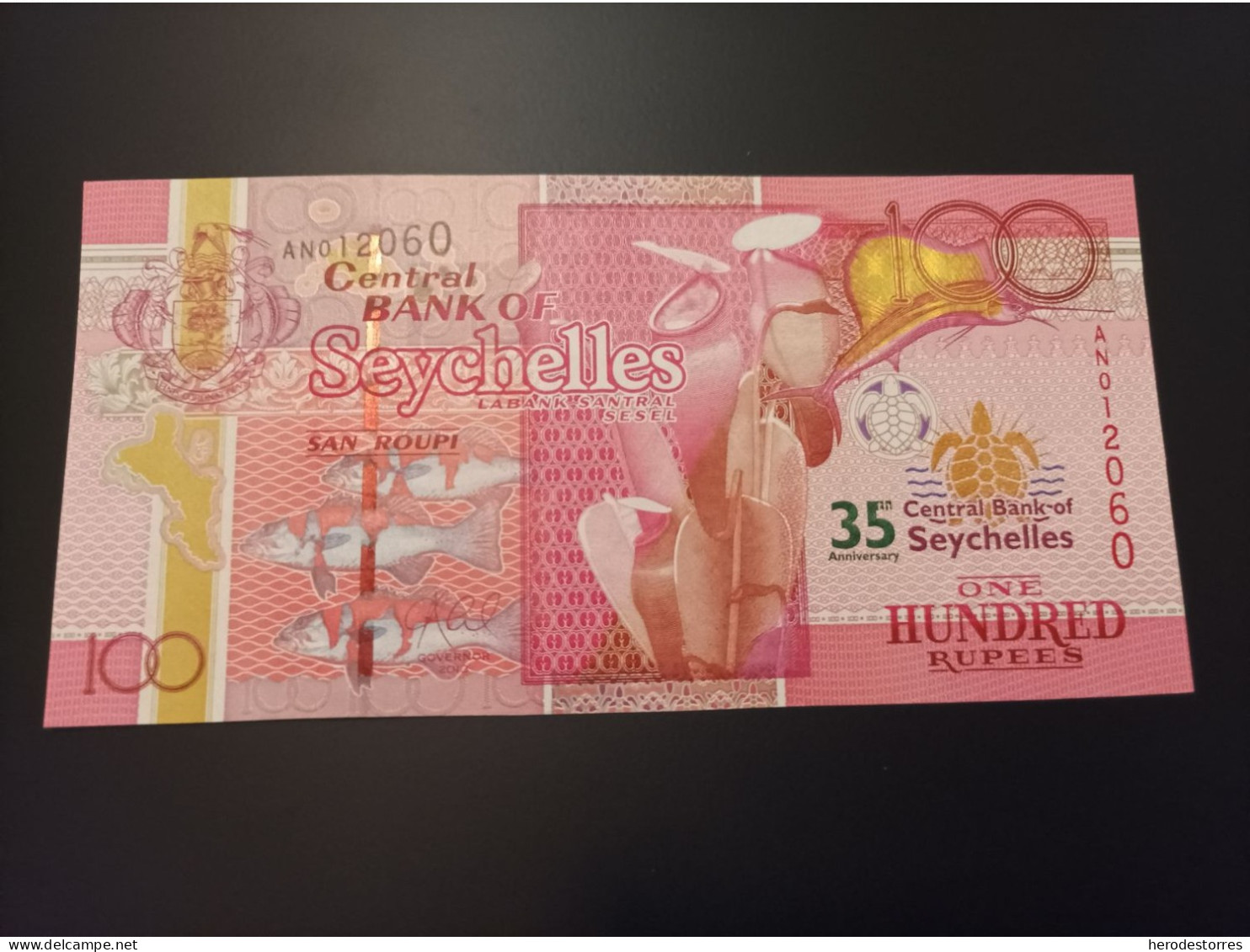 Billete Seychelles 100 Rupees, Año 2013, Conmemorativo Del 35 Aniversario, UNC - Seychellen