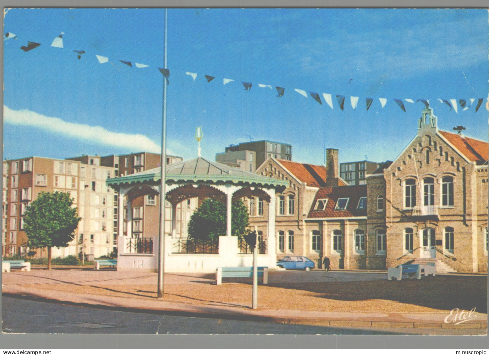 CPM 59 - Saint Pol Sur Mer - La Mairie Et Le Kiosque à Musique - Saint Pol Sur Mer