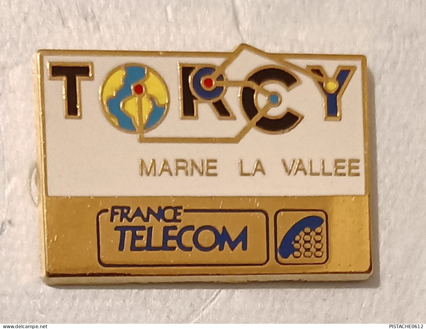 Pin's France Telecom Torcy Marne La Vallée France Signé H.GALAN - Telecom De Francia