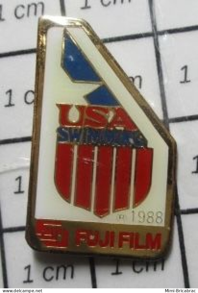 718B Pin's Pins / Beau Et Rare / JEUX OLYMPIQUES / 1988 USA SWIMMING FUJI FILM - Olympic Games