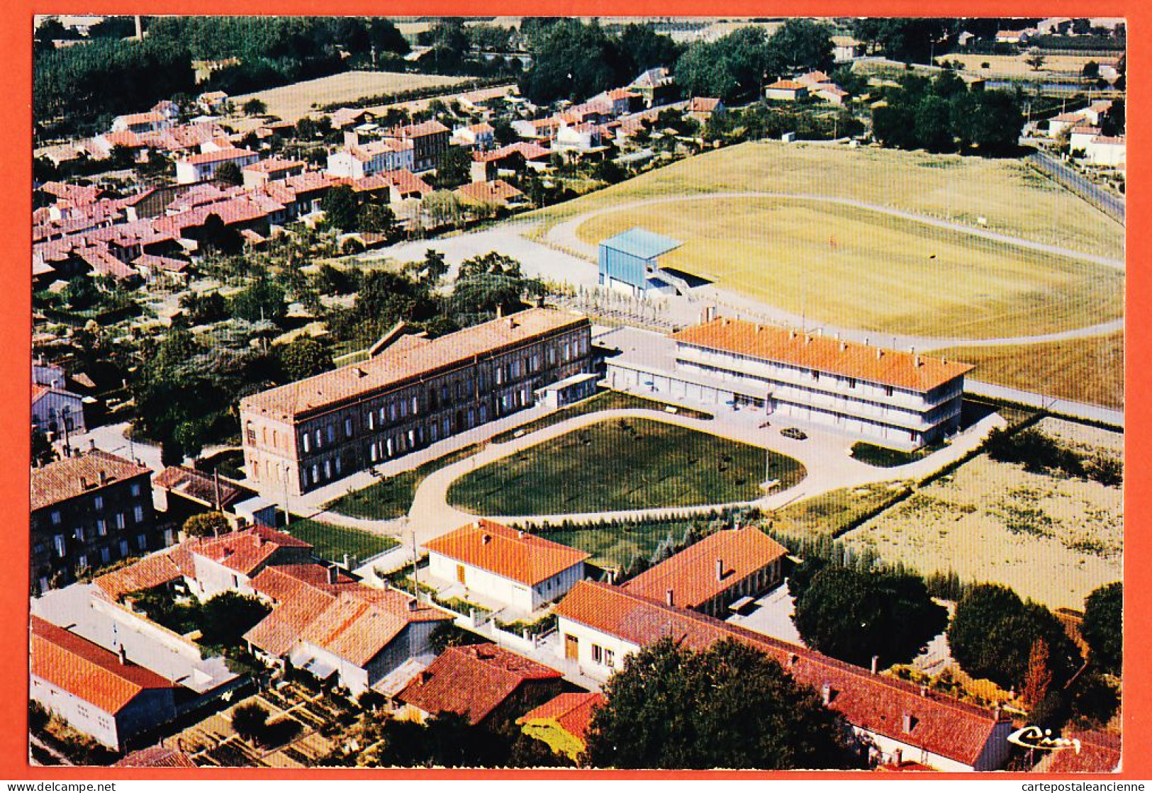 08714 / MONTECH (82) Vue Aérienne Maison De RETRAITE Et Le STADE 1970s COMBIER Tarn-et-Garonne - Montech