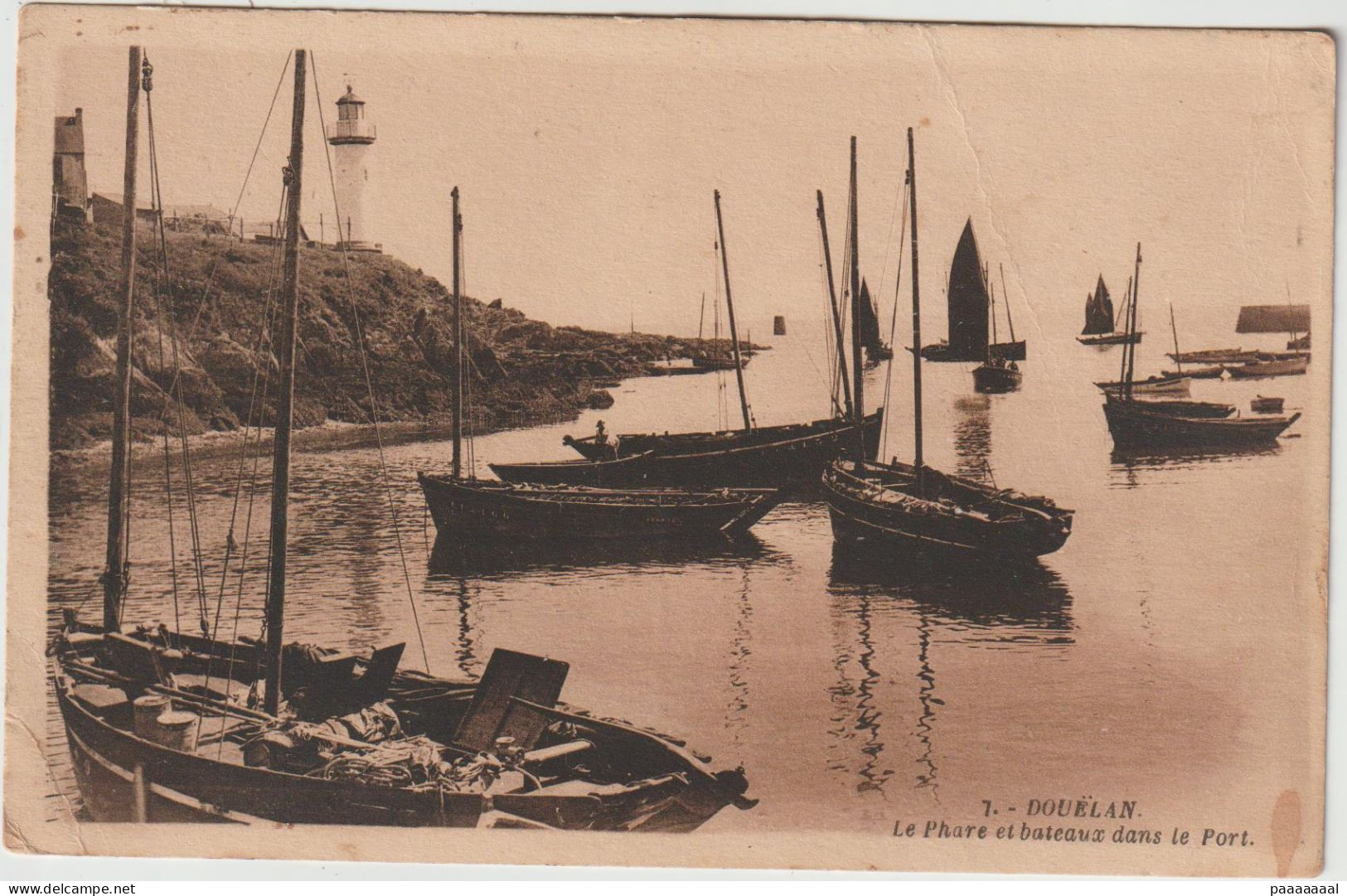 CLOHARS CARNOET DOELAN DOUELAN  LE PHARE ET BATEAUX DANS LE PORT - Clohars-Carnoët