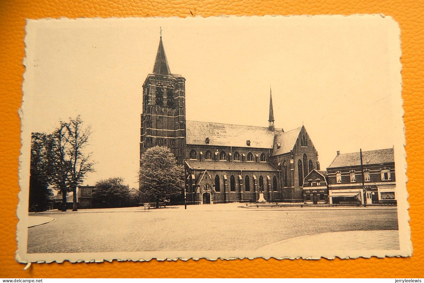 LOMMEL  -  De Kerk - Lommel