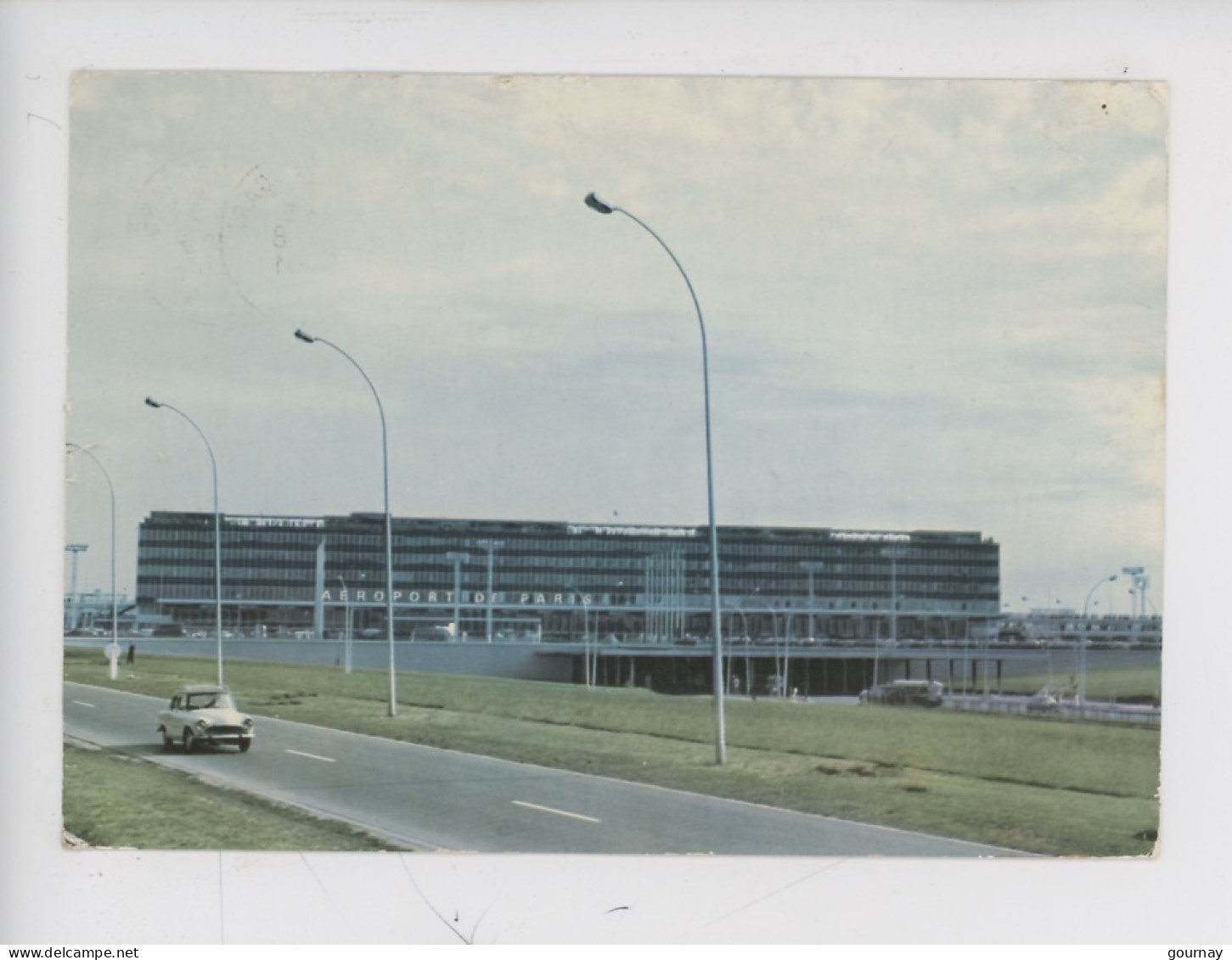 Aéroport Paris Orly : L'Aérogare (n°117 P.I.) Vieille Voiture - Luchthaven