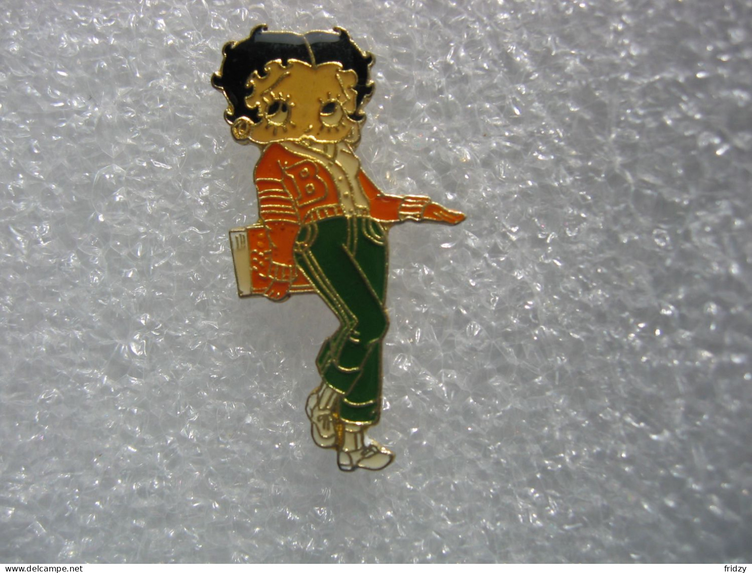 Pin's Pin-up, Betty Boop En Pantalon De Couleur Verte - Pin-Ups