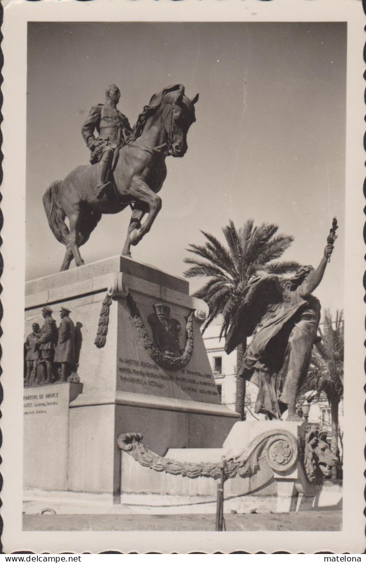 ESPAGNE ANDALUCIA JEREZ DE LA FRONTERA MONUMENTO AL GENERAL PRIMO DE RIVERA - Cádiz