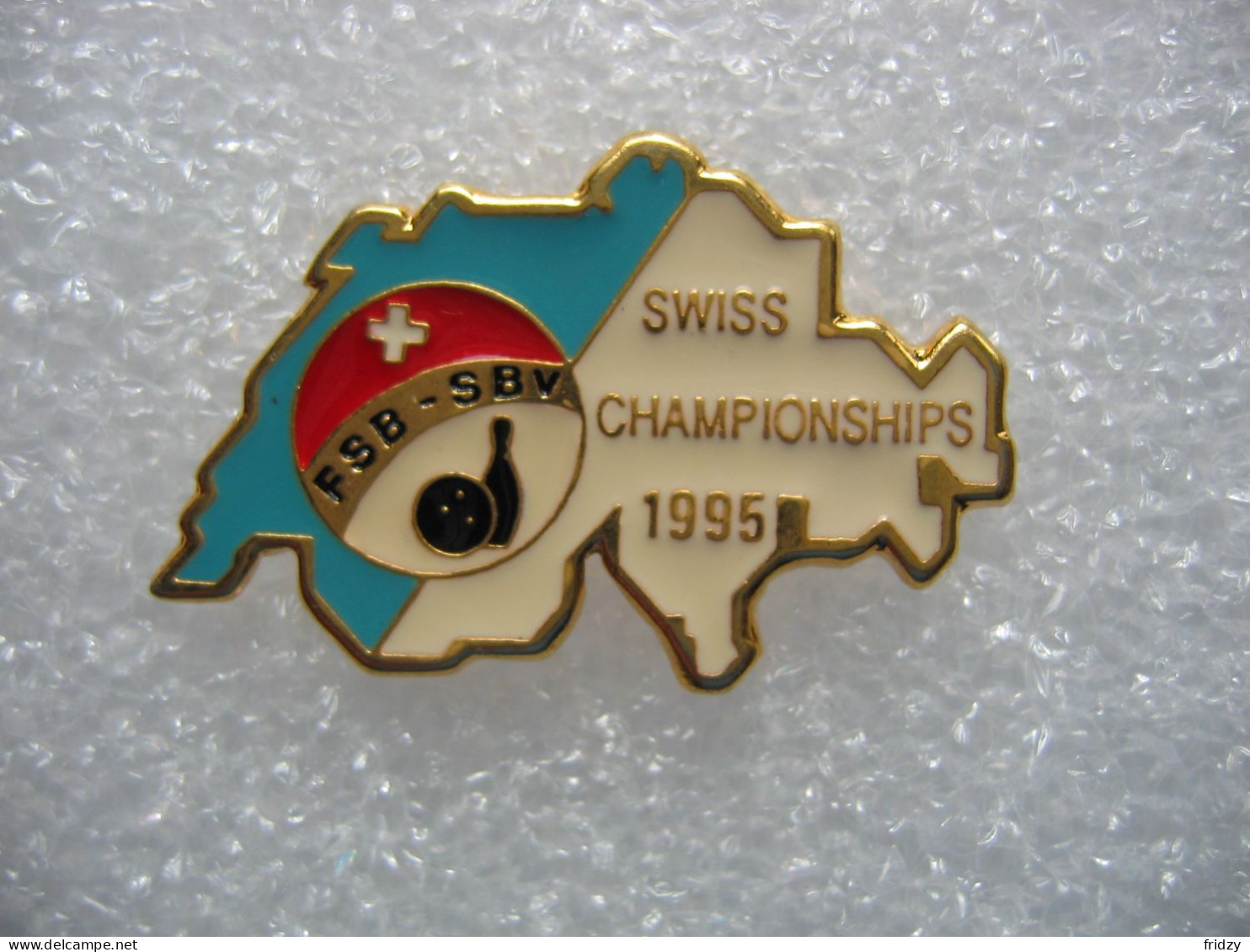 Pin's Du Championnat Suisse De Bowling Eu 1995. FSB-SBV (Fédération Suisse De Bowling-Association De Bowling De Sittard) - Bowling