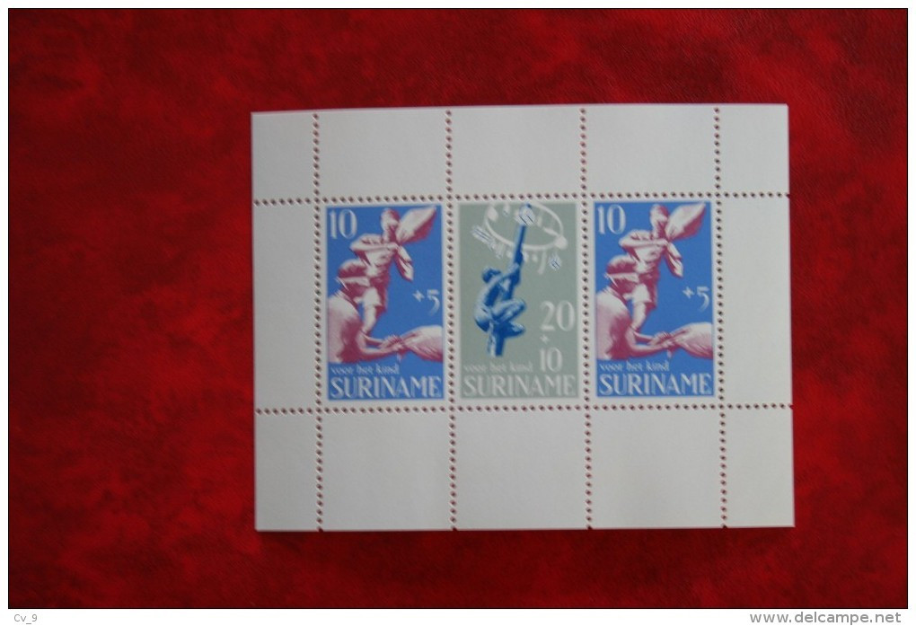 Kinderzegels ; NVPH Nr: 527 Mi Block 9 ; 1969 POSTFRIS MNH ** SURINAME / SURINAM - Surinam ... - 1975