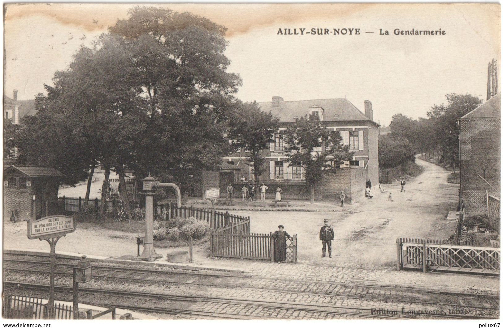 CPA DE AILLY-SUR-NOYE  (SOMME)  LA GENDARMERIE - Ailly Sur Noye