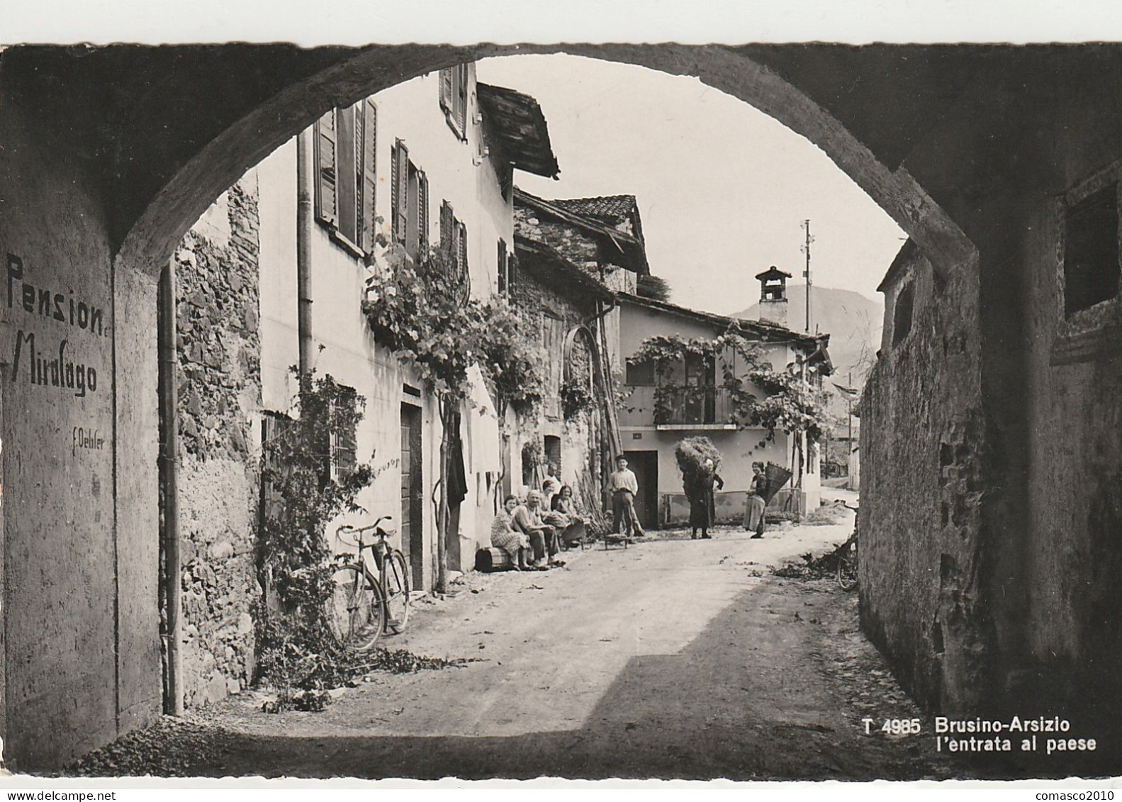 CARTOLINA DI BRUSINO ARSIZIO L'ENTRATA AL PAESE BELLA ANIMATA VIAGGIATA NEL 1951 - Brusino Arsizio