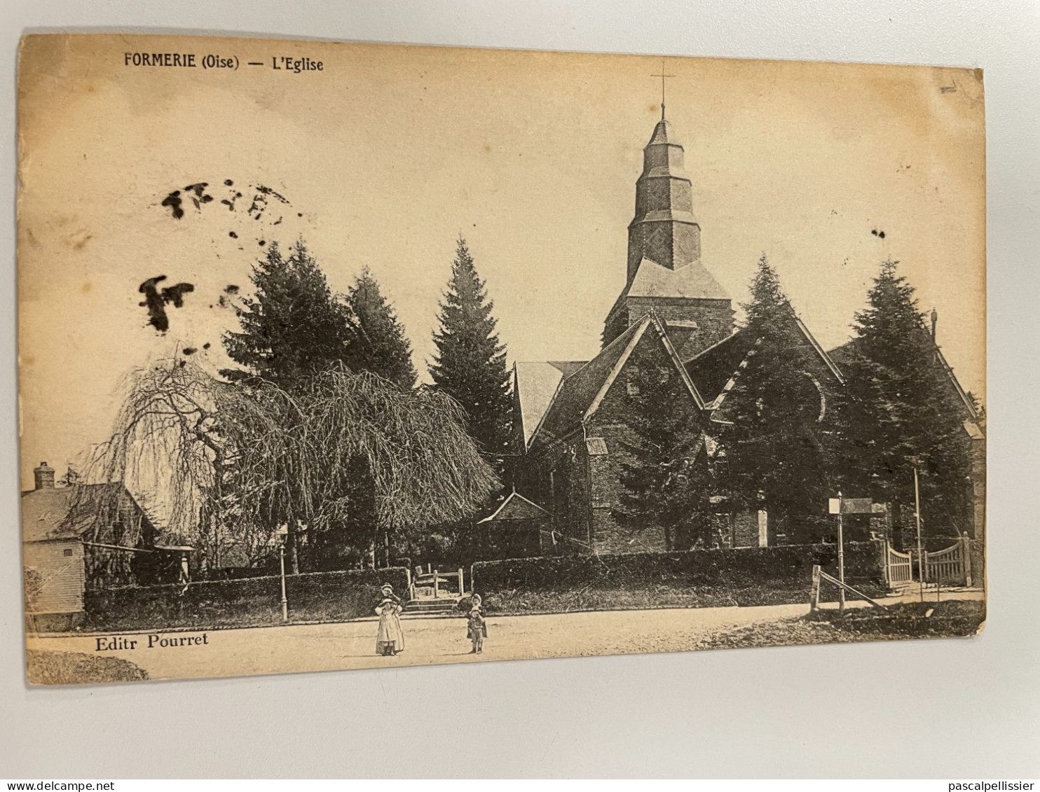 CPA - 60 - FORMERIE - L' Eglise - Animée - Formerie