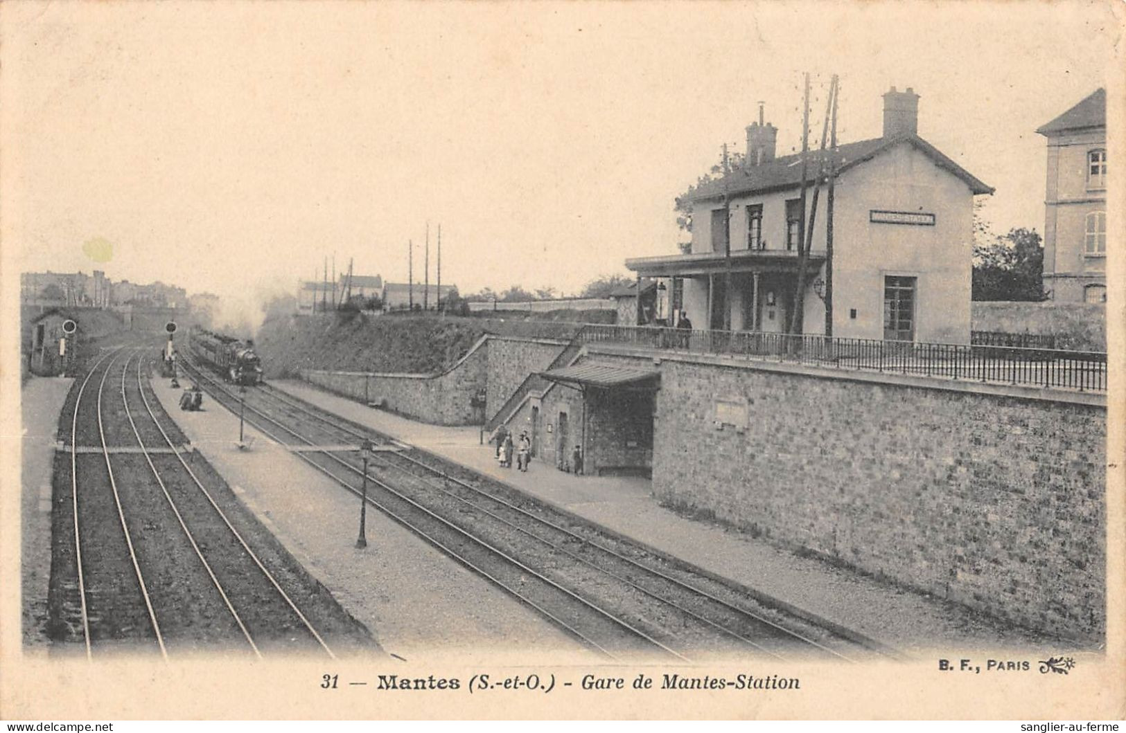 CPA 78 MANTES / GARE DE MANTES STATION / TRAIN - Mantes La Ville