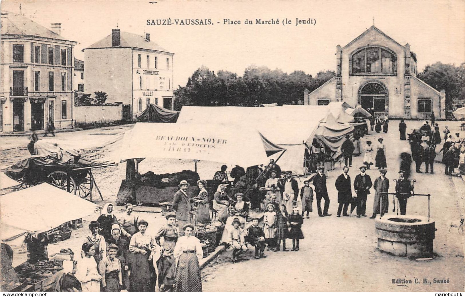 Sauzé-Vaussais – Le Marché  - Sauze Vaussais