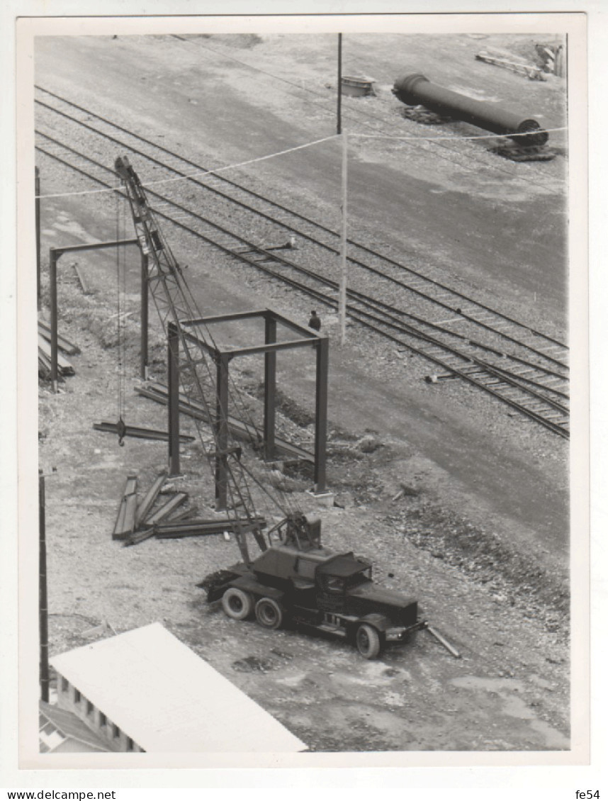 ° 64 ° LACQ ° AQUITAINECHIMIE - TRAVAUX D'USINE le 14 AVRIL 1960 °  LOT DE 9 PHOTOS °