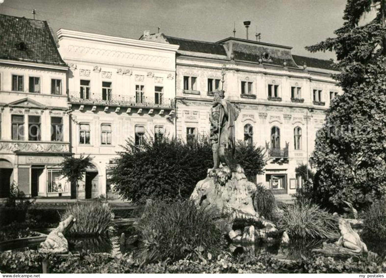 73275030 Presov Eperjes Denkmal Im Par Presov Eperjes - Slovaquie