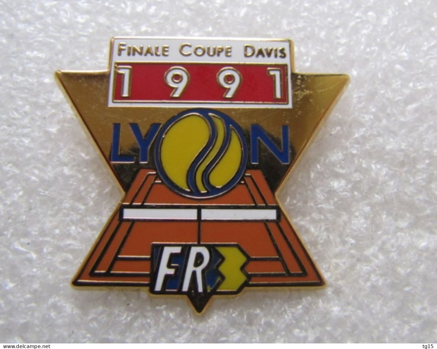 PIN'S  MEDIA  FR3  TENNIS   FINALE COUPE DAVIS 1991 LYON   ZAMAK J.A.F. - Tennis