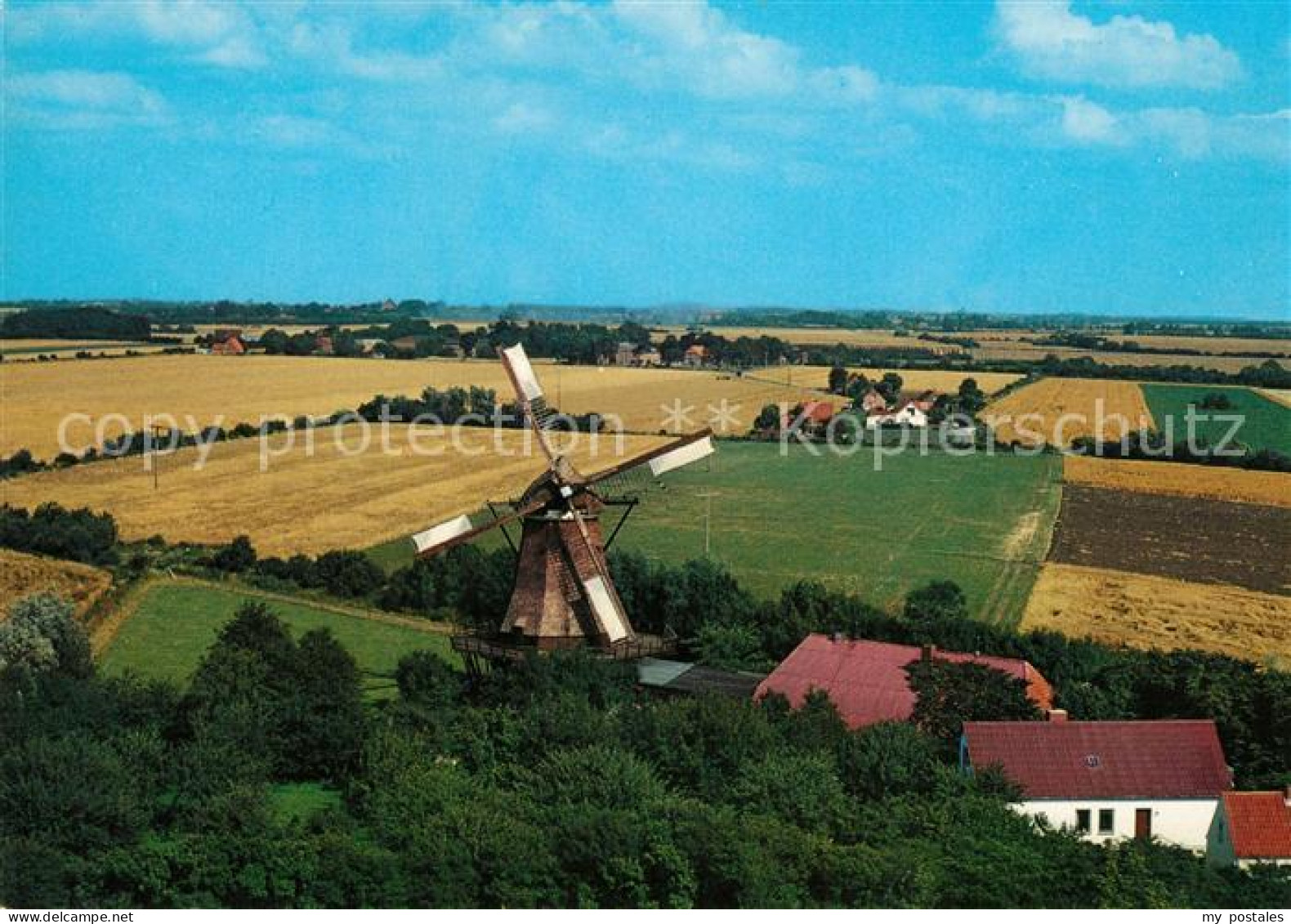 73264984 Lemkenhafen Windmuehlen Museum Fliegeraufnahme Lemkenhafen - Fehmarn