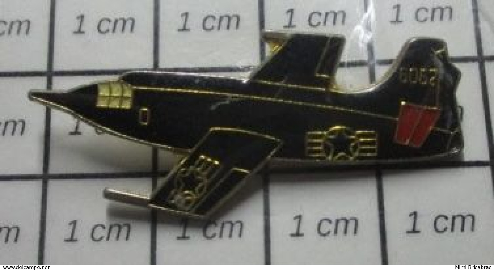 1718c Pins Pin's / Rare & Belle Qualité AVIONS / BELL X-1 CHUCK YEAGER MUR DU SON Variante All Black - Avions