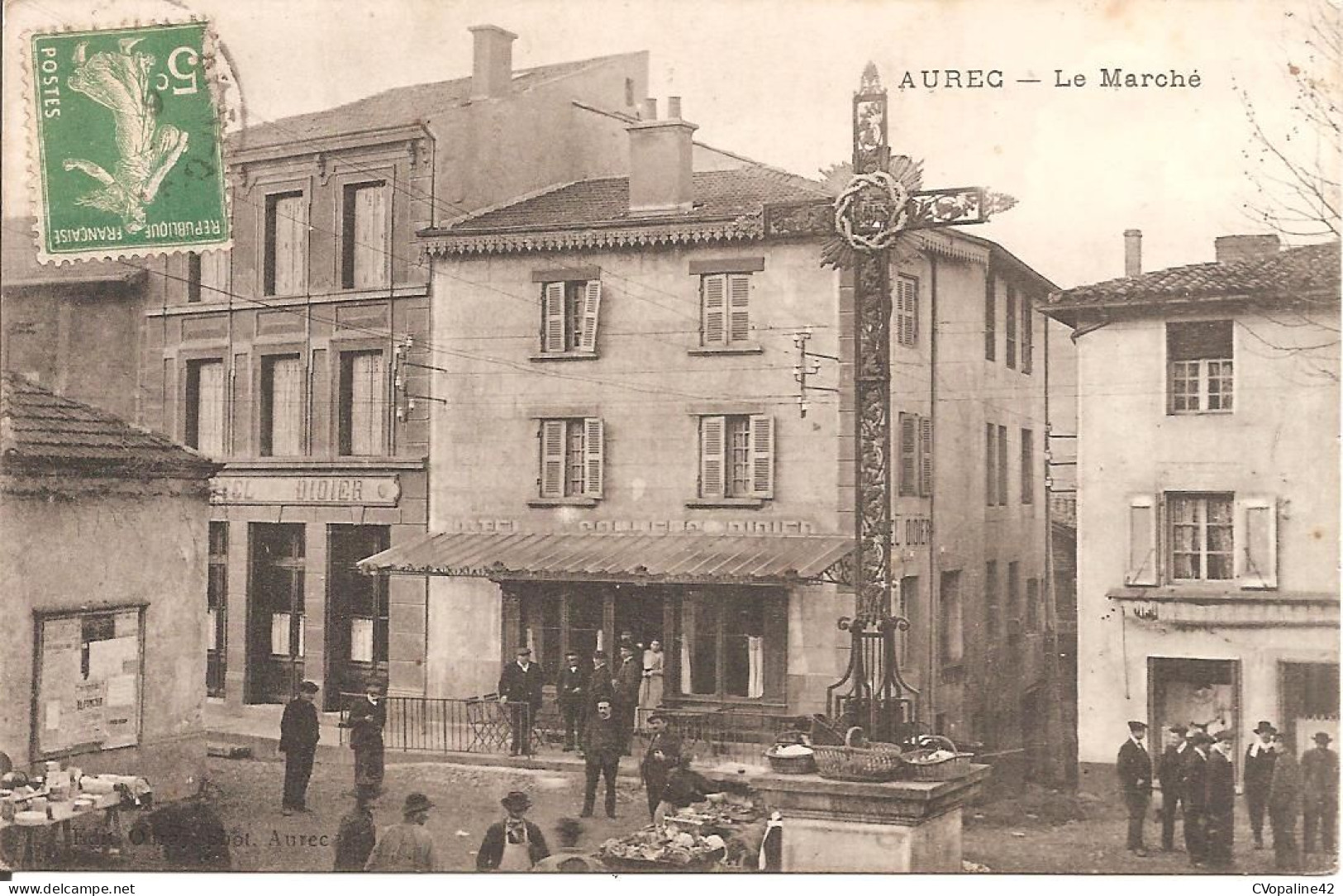 AUREC (43) Le Marché Devant L'Hôtel Du Commerce DIDIER - Craponne Sur Arzon