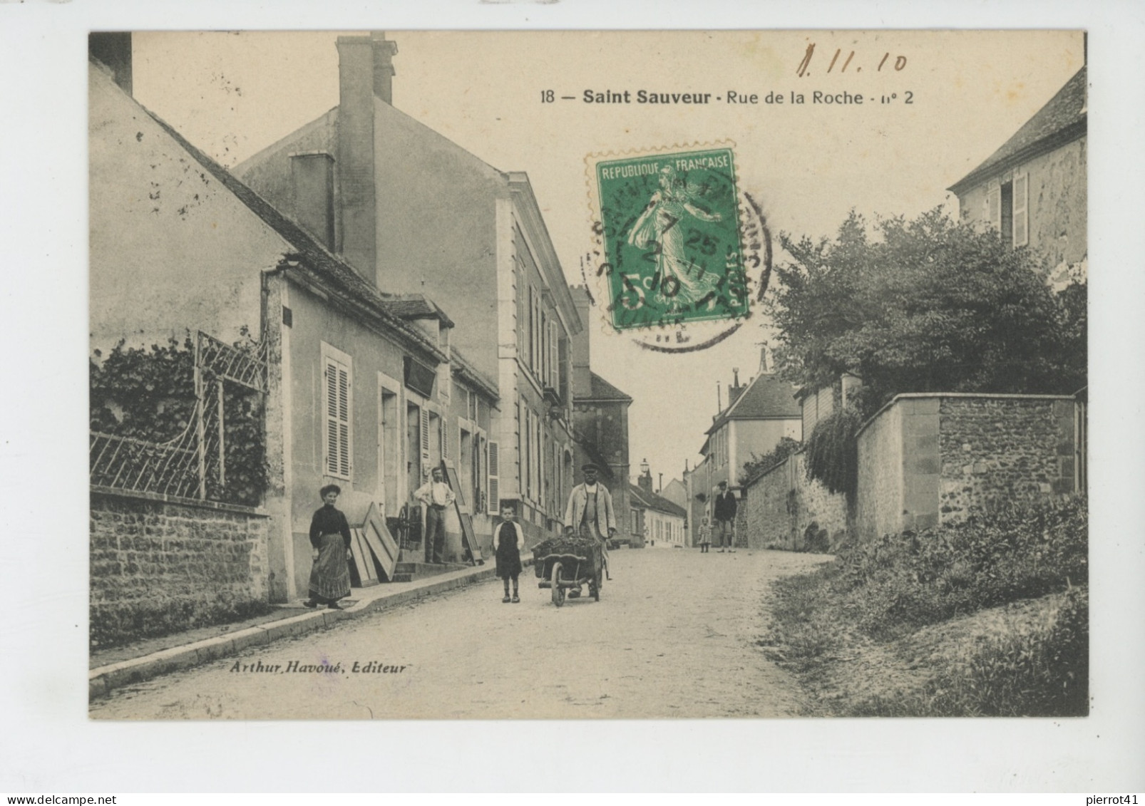 SAINT SAUVEUR EN PUISAYE - Rue De La Roche - Saint Sauveur En Puisaye