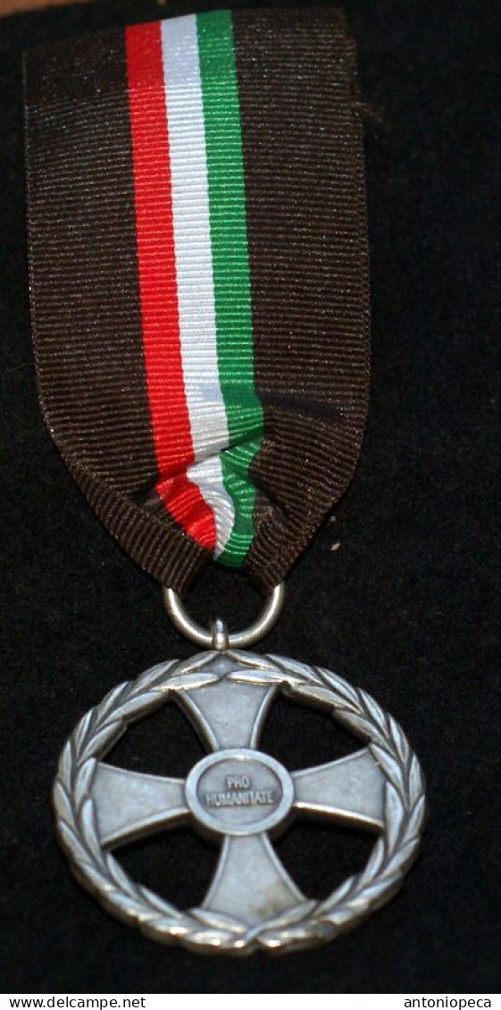 ITALY  MEDAGLIA NASTRO MARRONE MISSIONE DI PACE  IRAQ PRO HUMANITATE - Italia