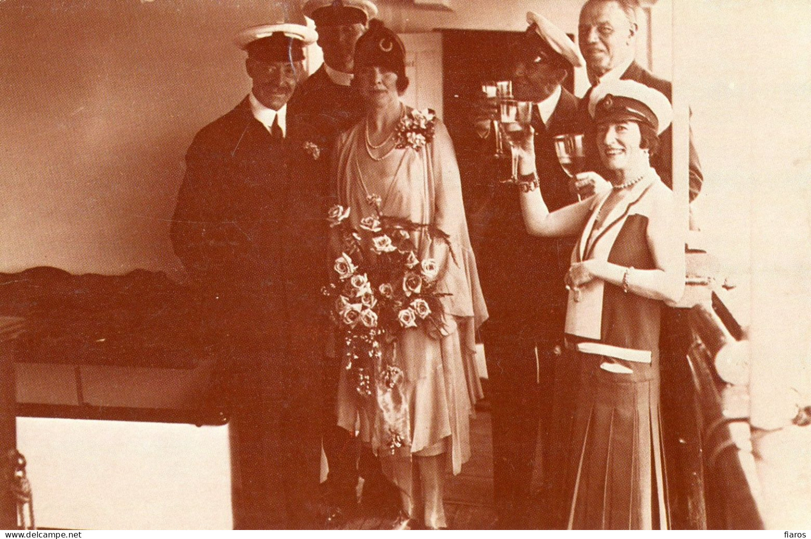 "Wedding Reception, 1927" Holy Trinity-Cowes, Isle Of Wight, Solent, Yachting, Fashion [CPM Nostalgia Postcard Repro] - Marriages