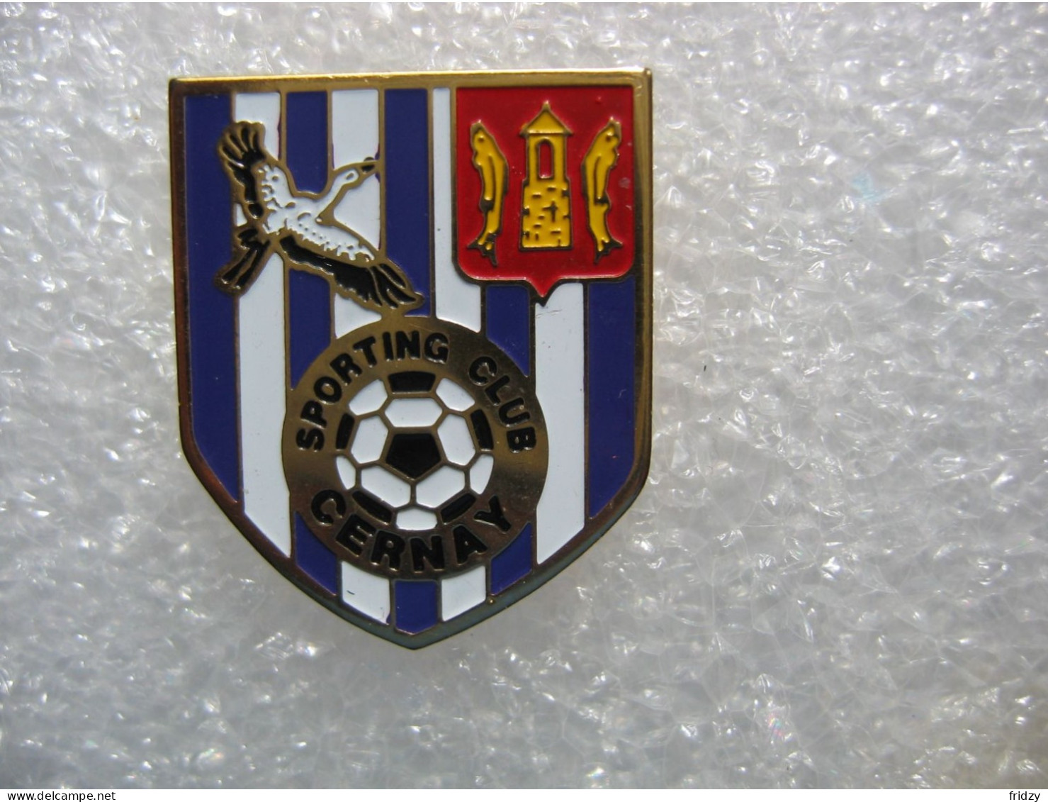 Pin's Du Sporting Club De La Ville De Cernay, Section Football (Dépt:68) - Football